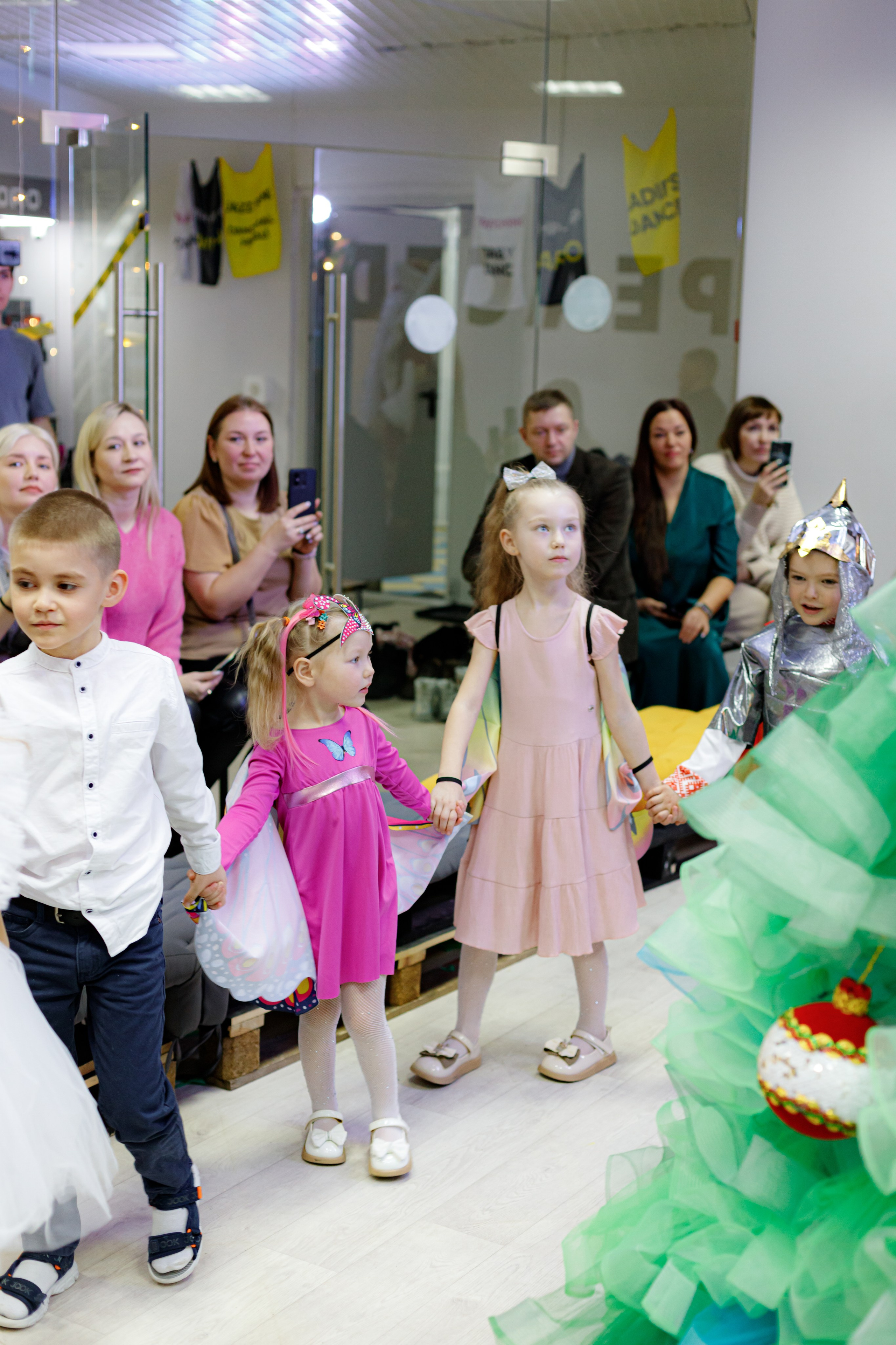 HAPPY NEW YEAR PART/5. Photokarish