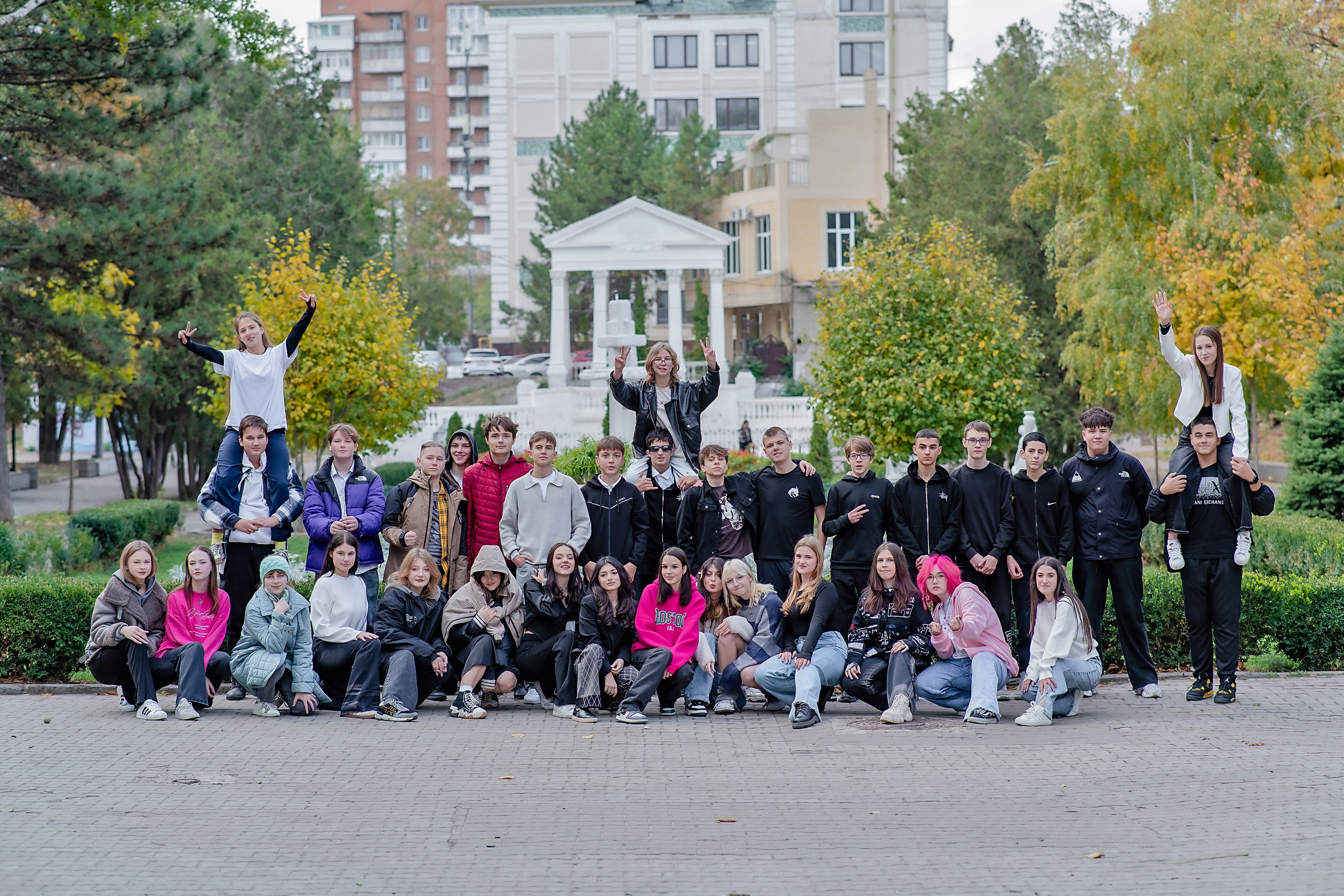 Выпускные (школьные) альбомы (книги) в Ростове-на-Дону. Современные Выпускные Альбомы в Ростове-на-Дону