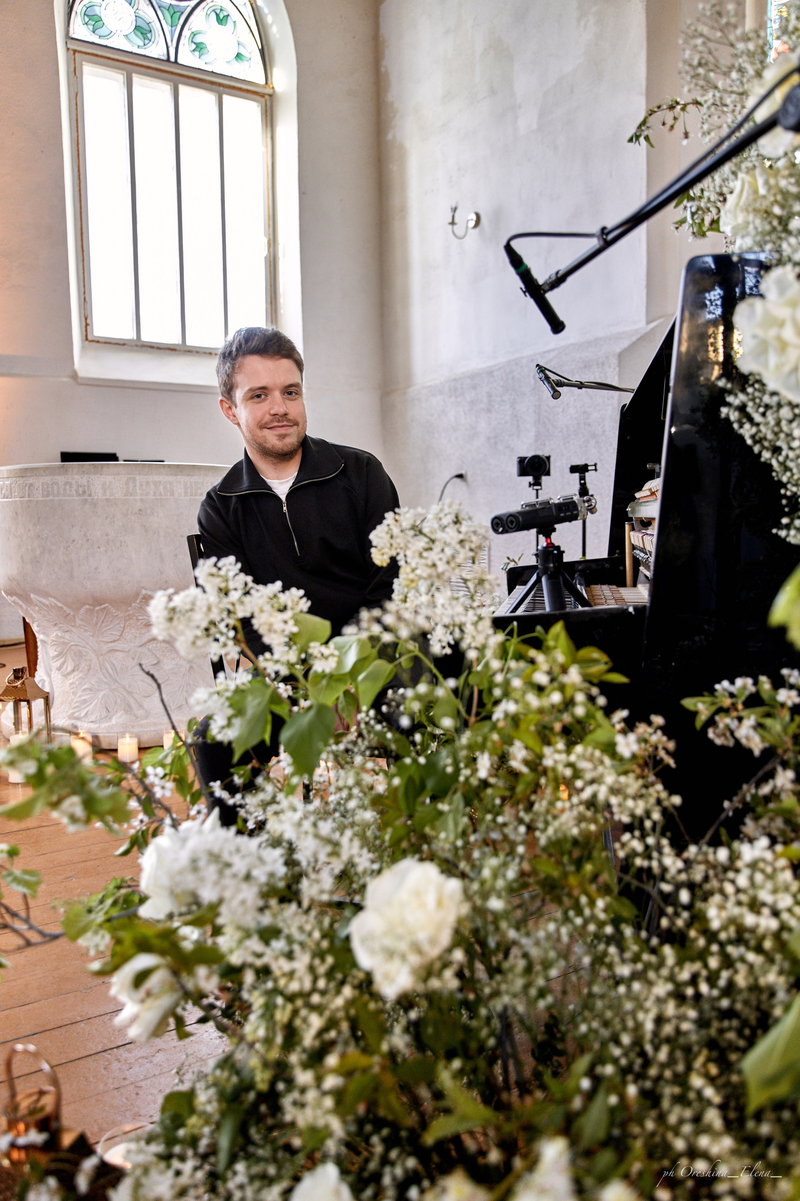 Концерт Дениса Стельмаха. Ульяновск, Евангелическо-Лютеранская церковь Св.Марии. Свадебный и семейный фотограф в Ульяновске Орешина Елена