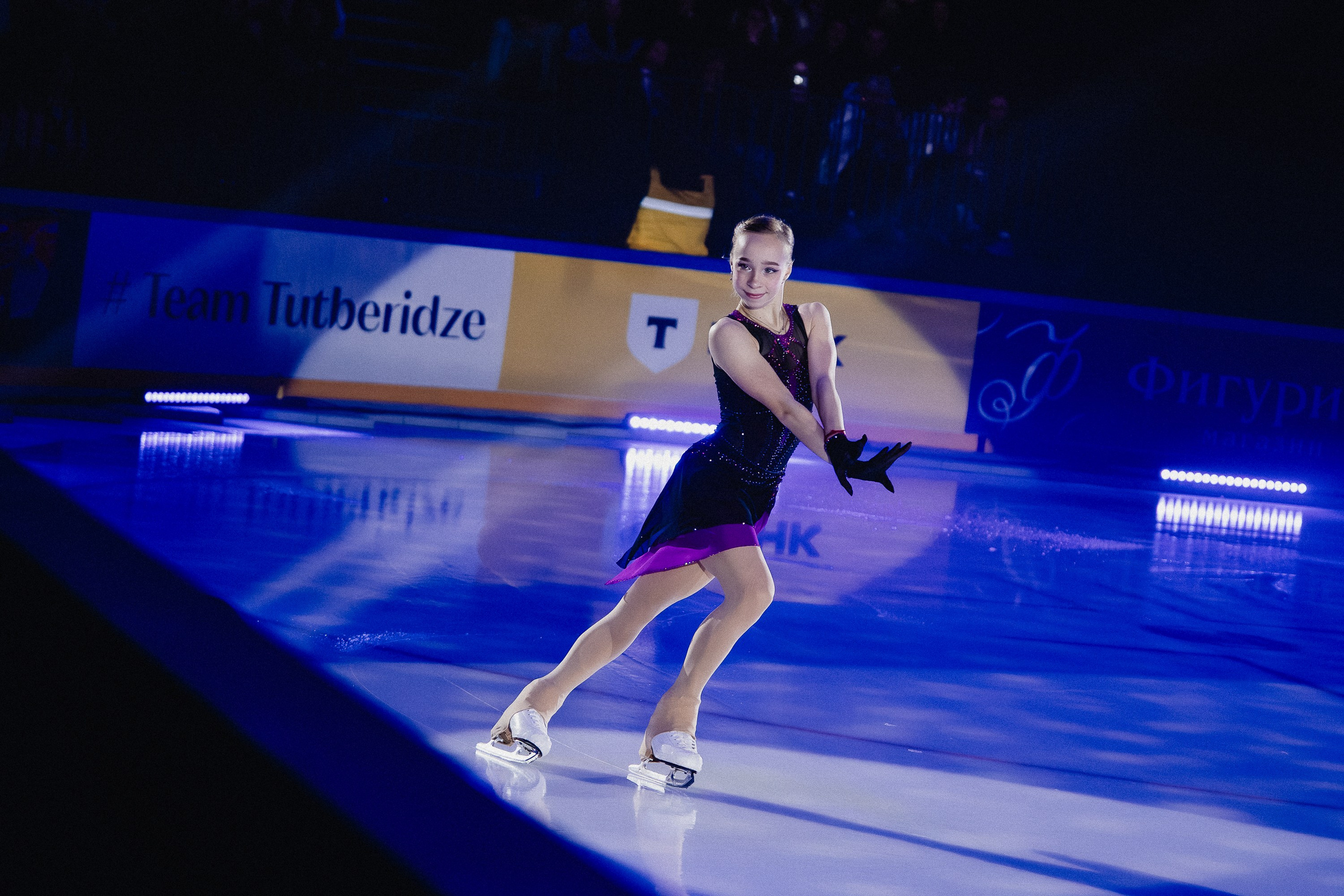 Шоу Этери Тутберидзе в Новосибирске. Воробьева Ксения — Спортивный и танцевальный фотограф Новосибирск