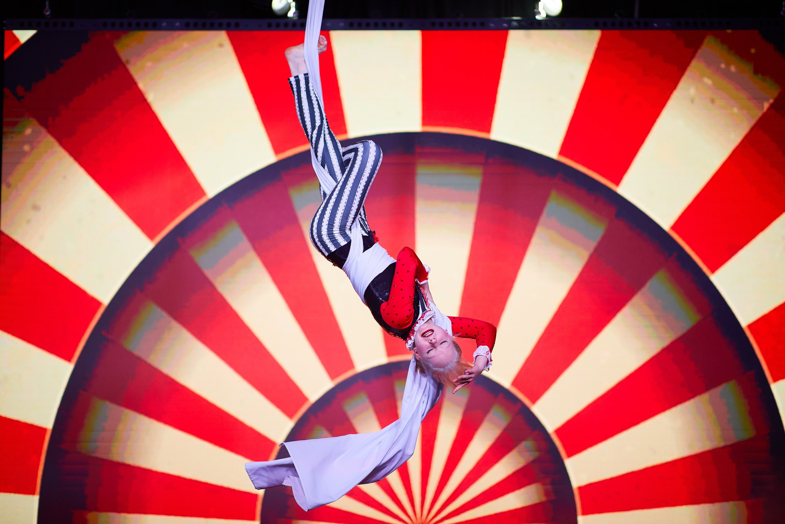 Анонс фоторепортажа с Концерта Грация. POLE DANCE. Photographer for business Mikhail Semenov. Aqua photo studio, photo school