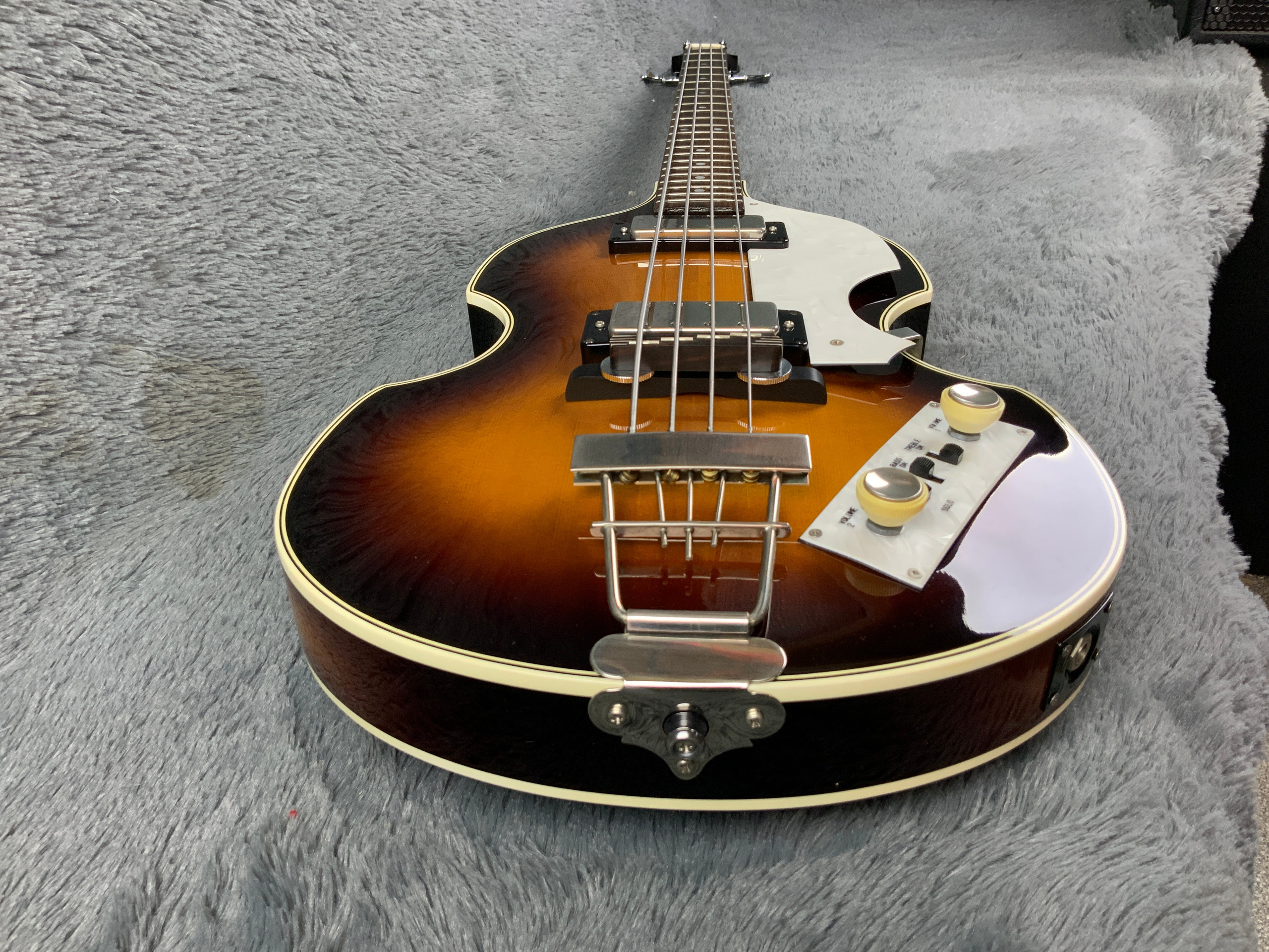 Greco Violin Bass VB-90