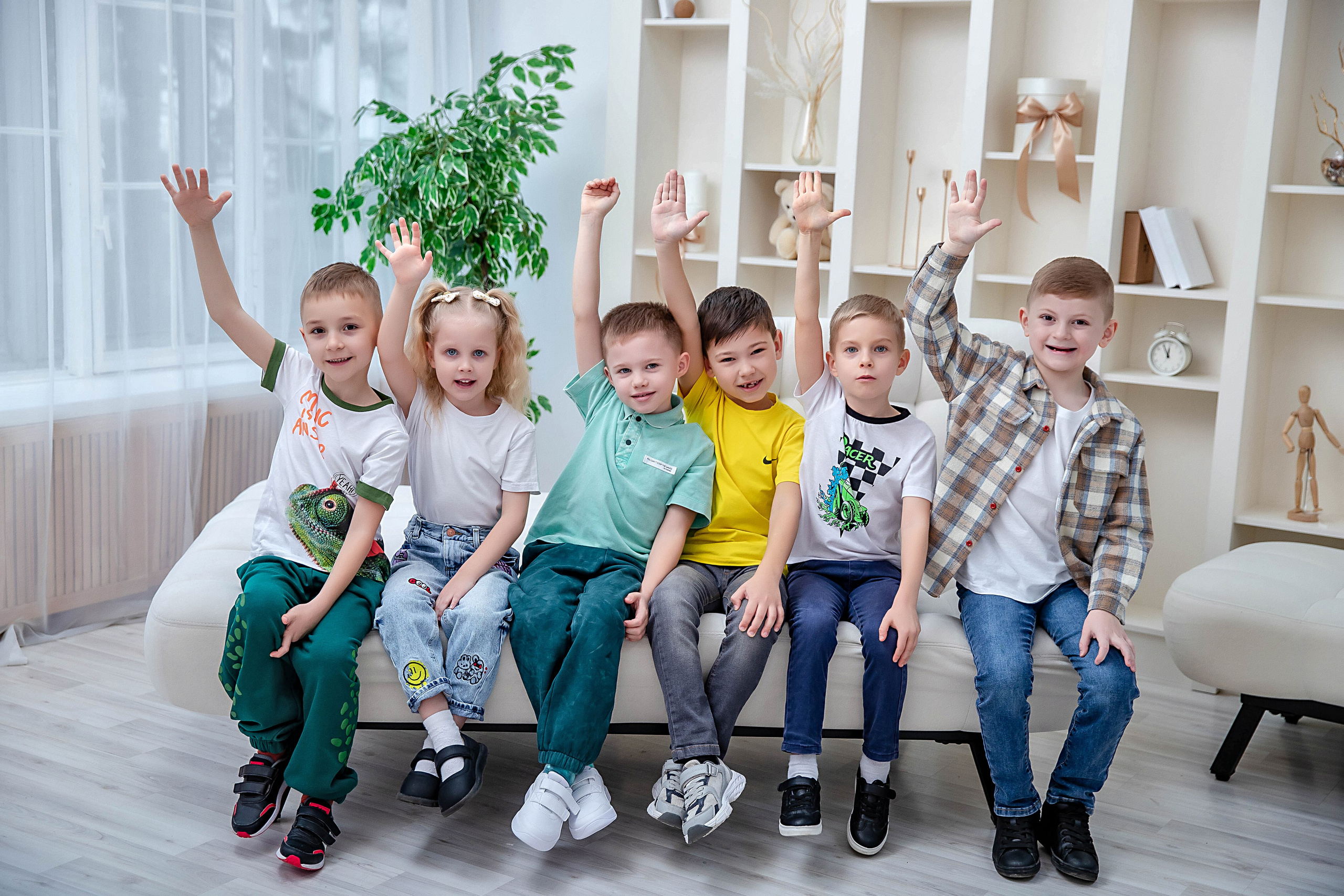 Выпускные (школьные) альбомы (книги) в Ростове-на-Дону. Современные Выпускные Альбомы в Ростове-на-Дону