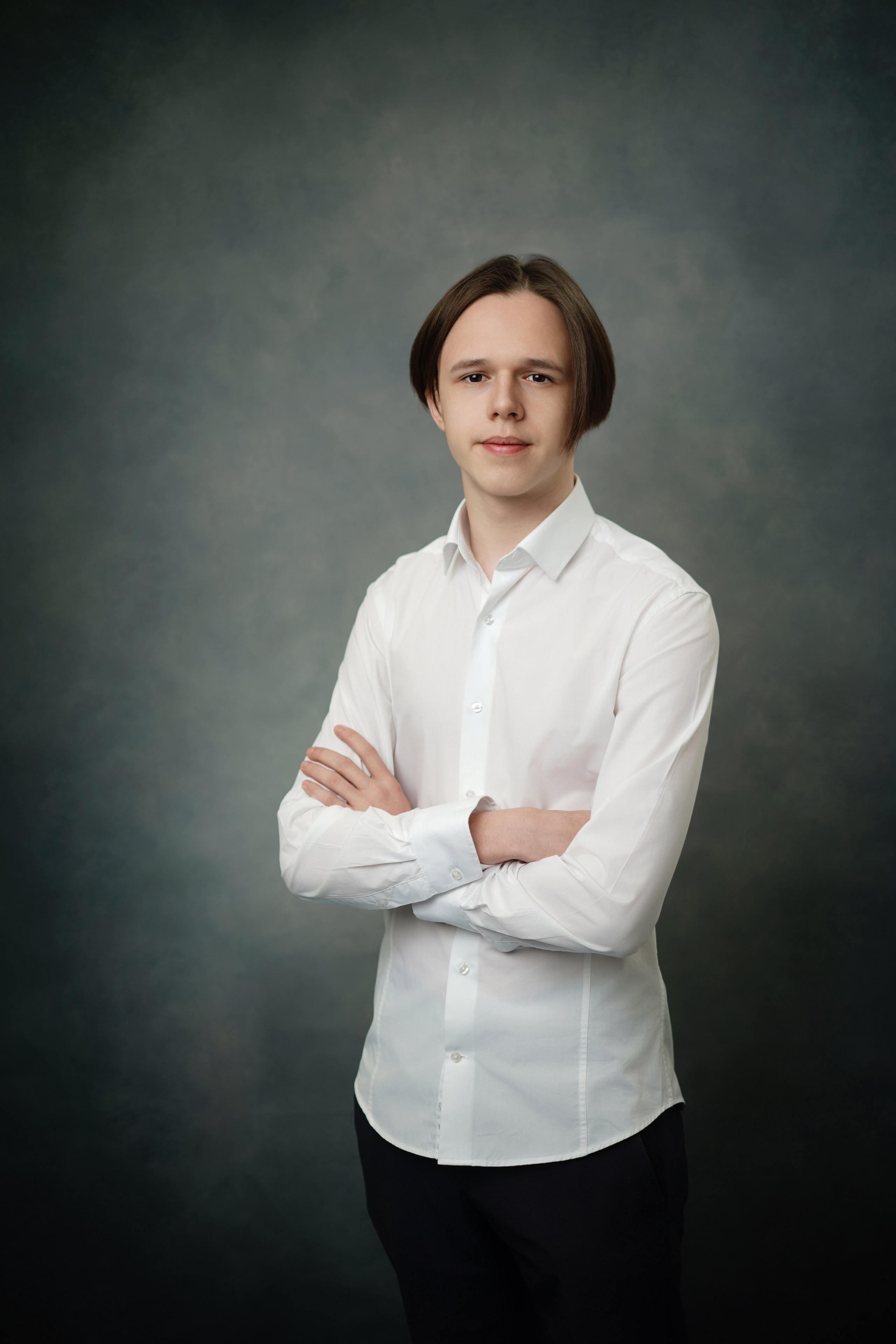 Стиль портрета в студии. GOTRA — выпускные альбомы в Тюмени