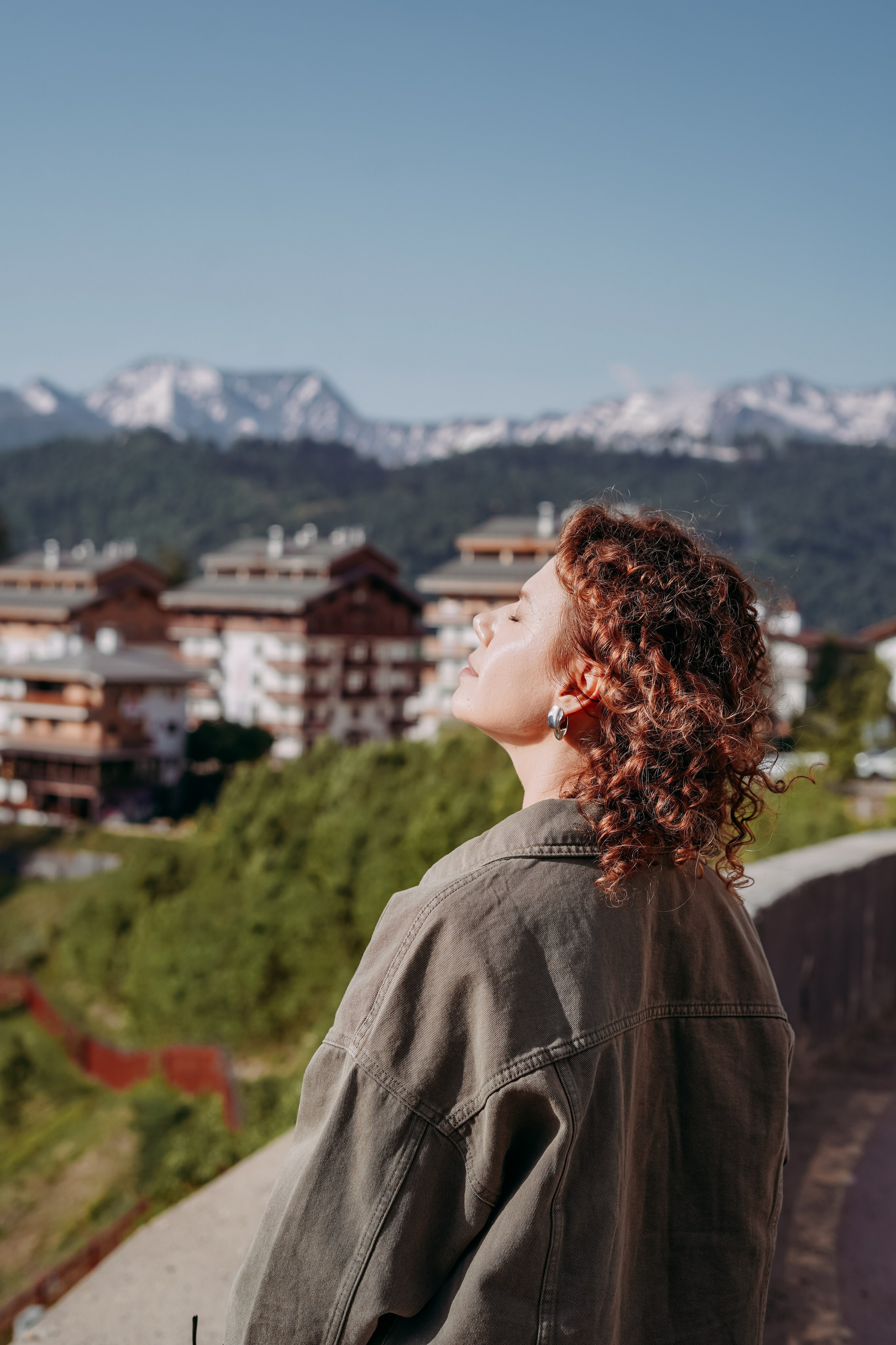 Апрель в горах. Фотосессия для Светланы в Красной Поляне. Фотограф в Сочи и Абхазии | Фототуры | September Air