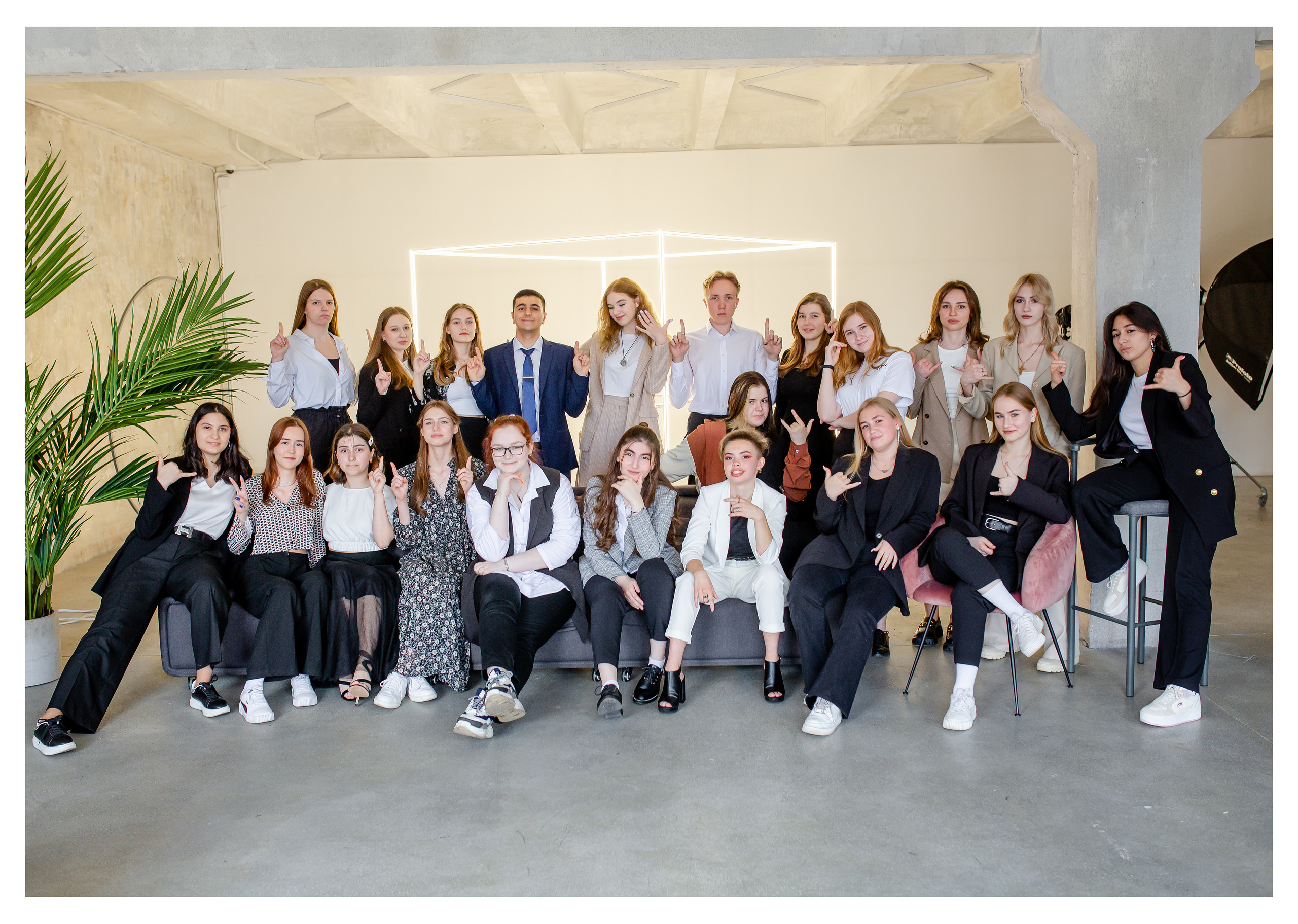 Выпускные альбомы 9 и 11 класс. Выпускные и ежегодные школьные альбомы в Москве и Московской области