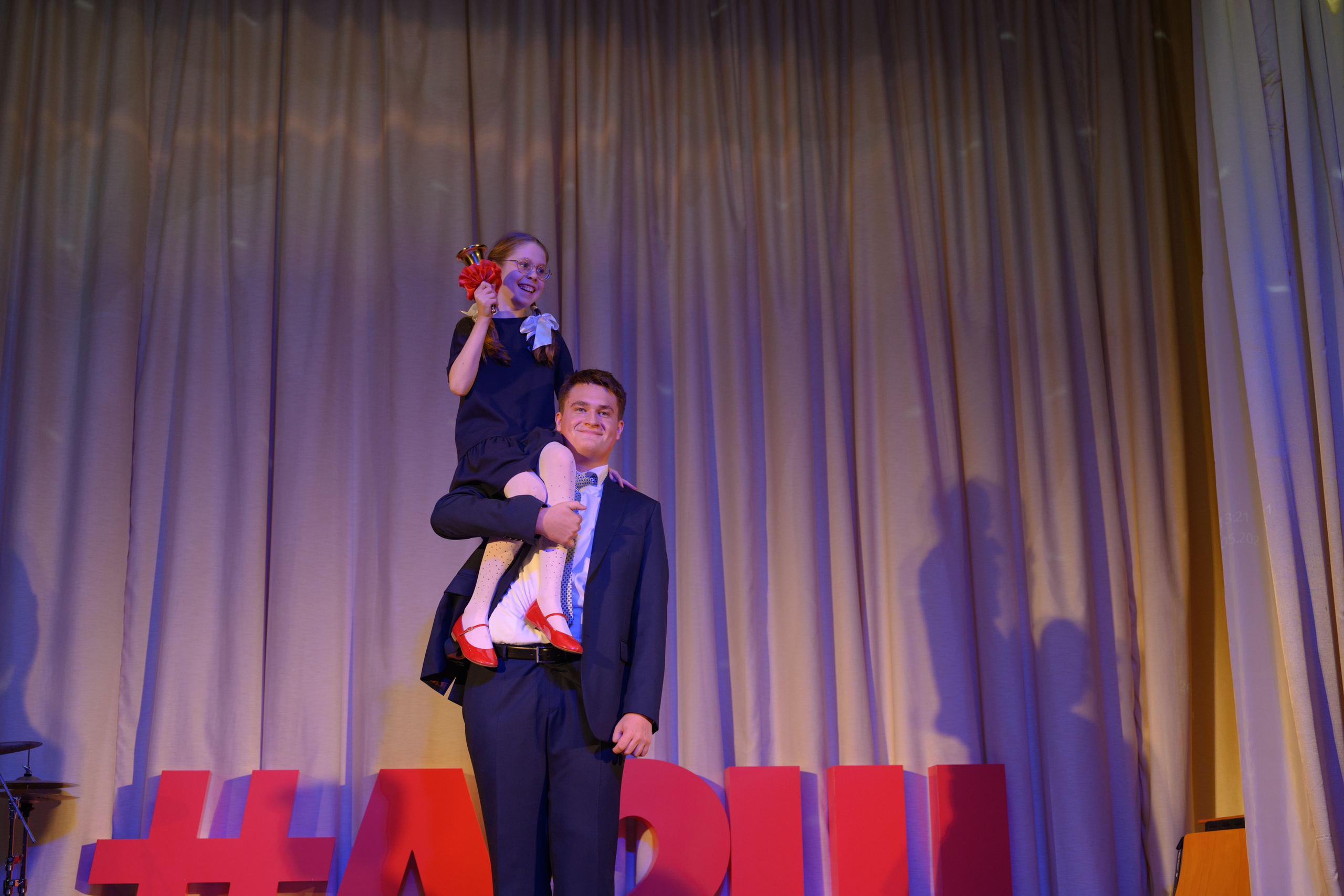 Ежегодные классные съемки. Выпускные и ежегодные школьные альбомы в Москве и Московской области