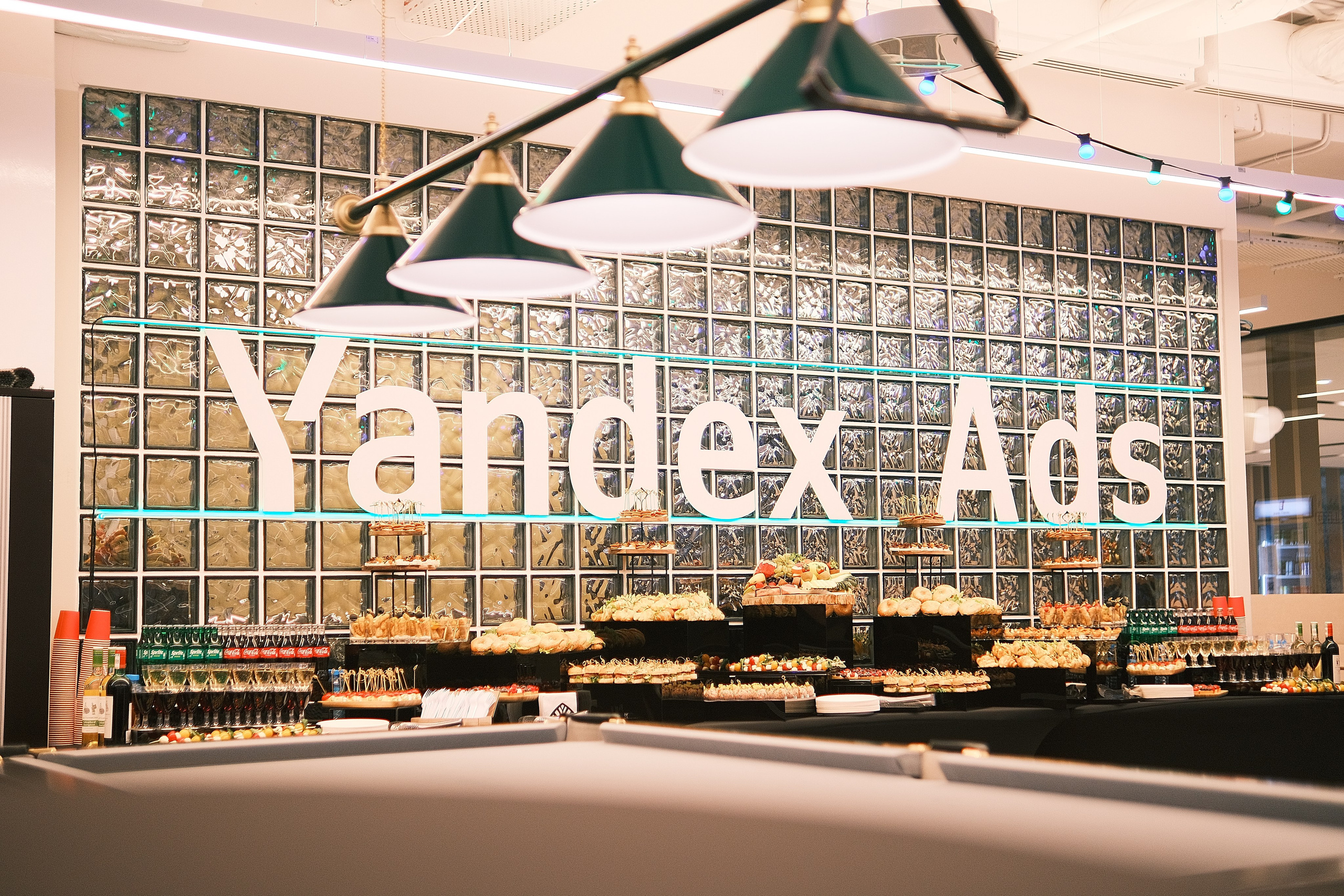 Портреты и репортажные съемки с душой: ваш уникальный момент в объективе Руфата, профессионального фотографа Алматы