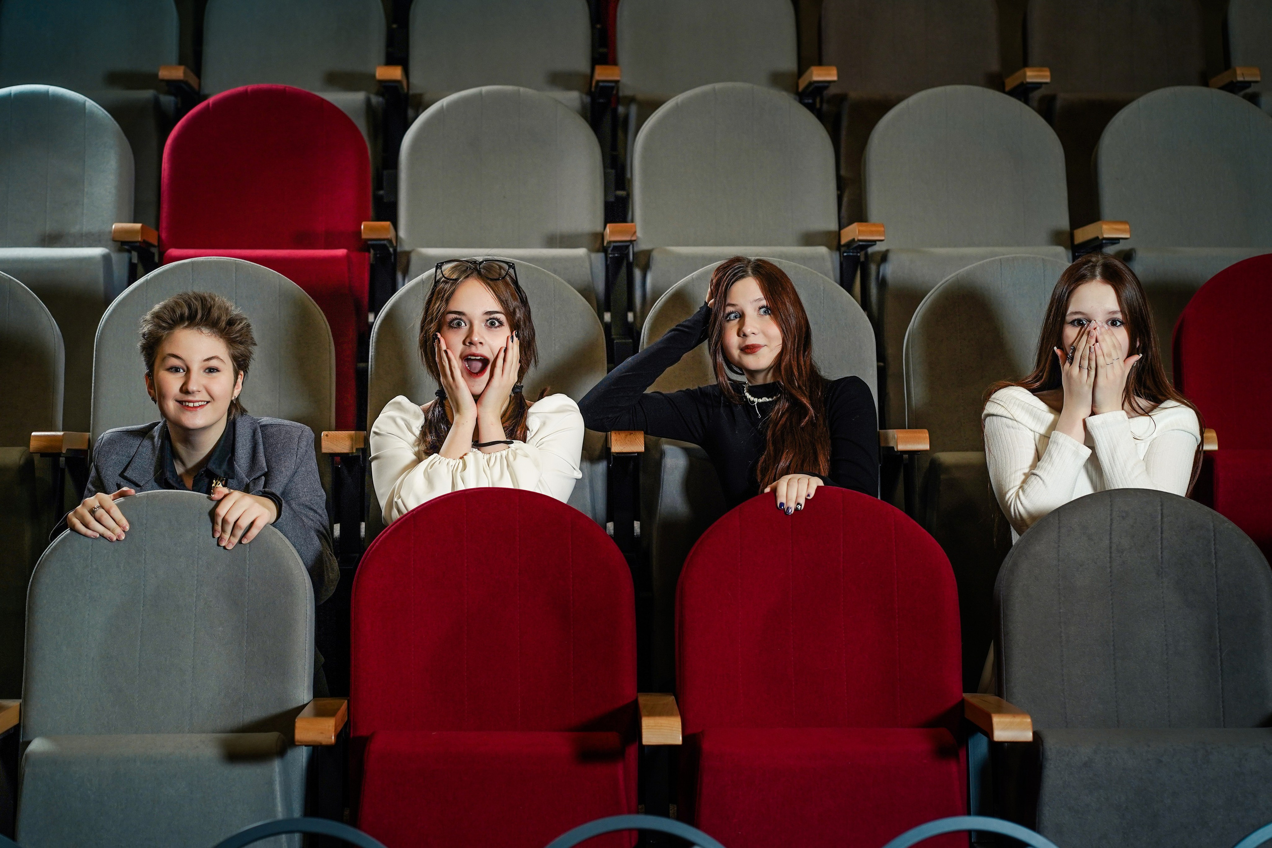 Гимназия № 40, 9 класс. Семейный и портретный фотограф в Екатеринбурге Анна Лобанова