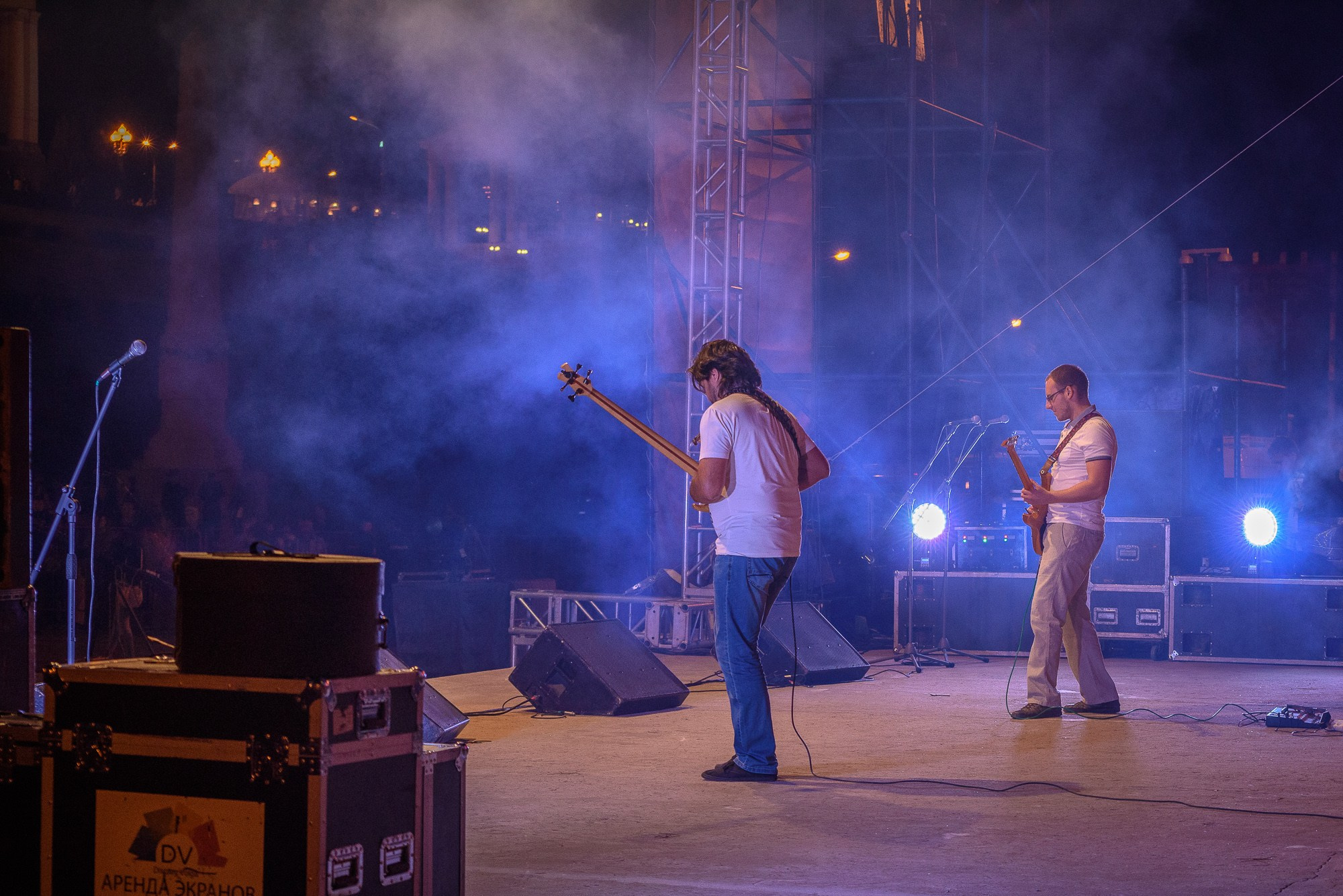 Участники группы «Heyday» на концерте