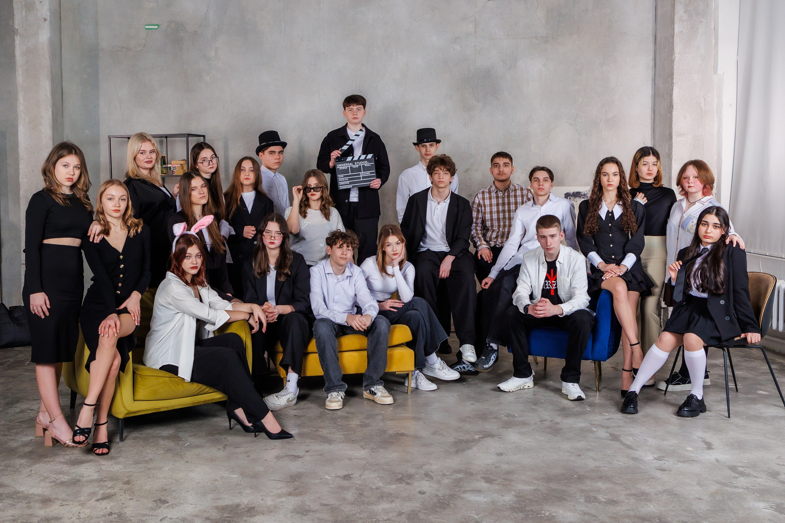 Студийная фотосъемка для старших классов в Москве. Профессиональная фото и видеосъемка. Москва