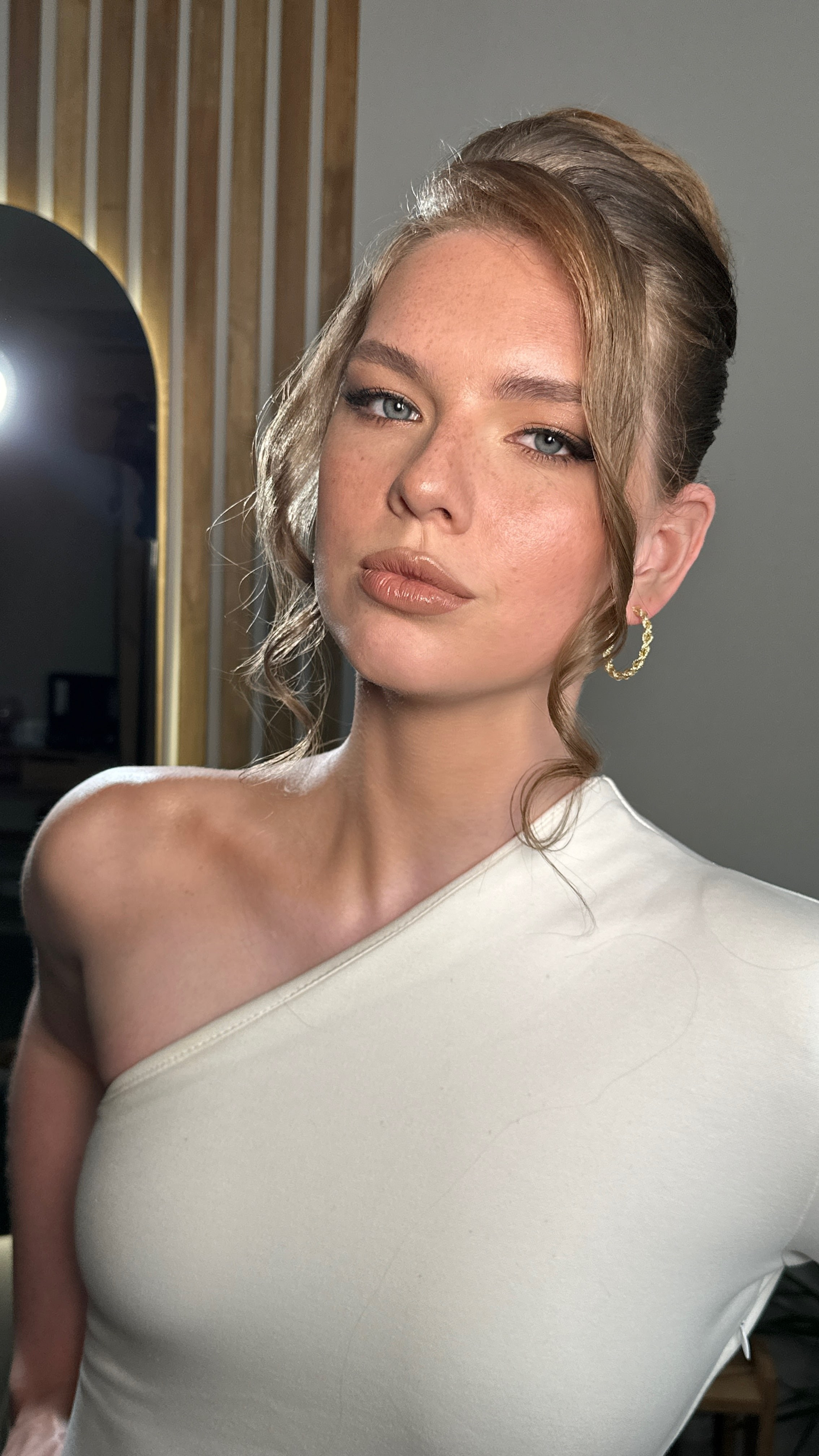 Стилист Чаус. Подрядчики и друзья сети свадебных площадок House for wedding