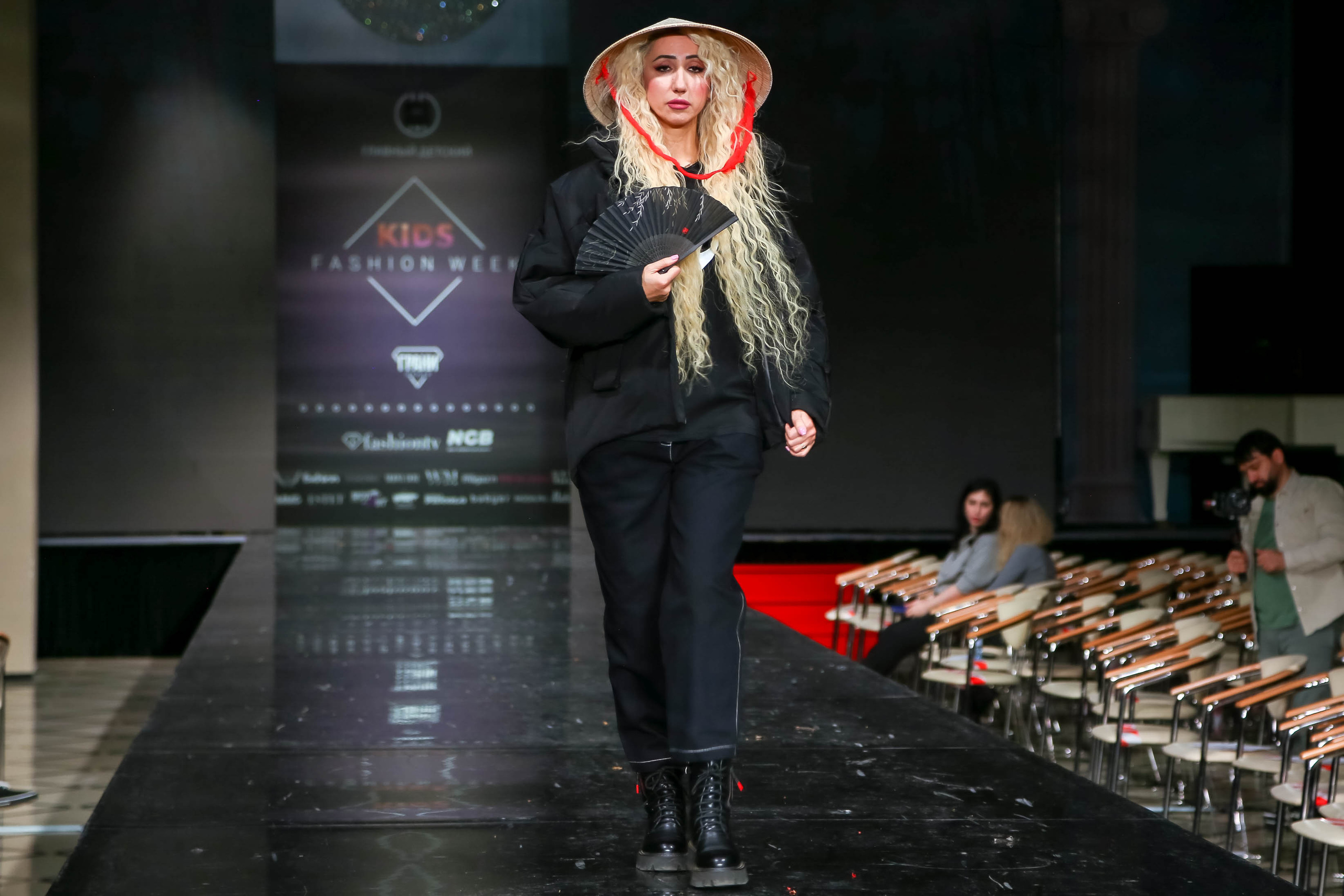 KIDS FASHION WEEK: главный детский подиум и осенние краски. Фотограф в Москве Елена Брюханова