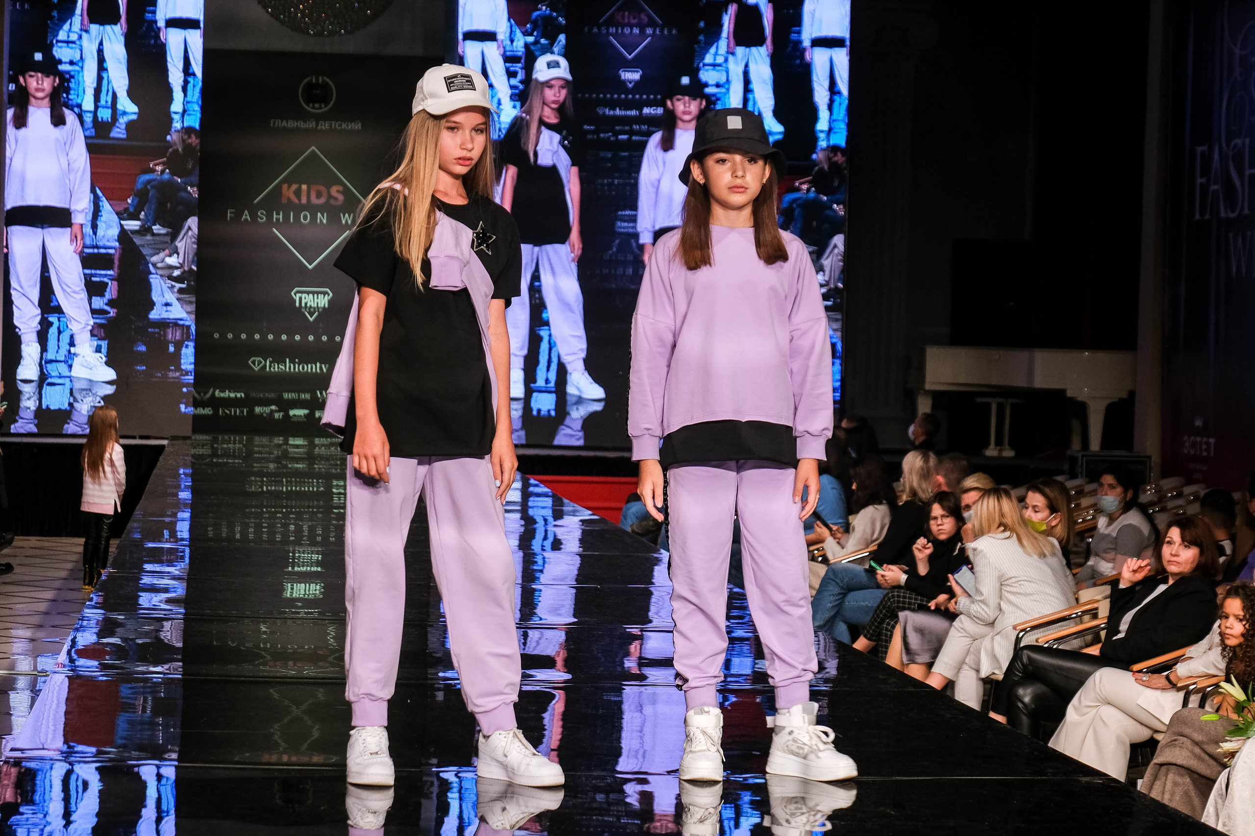 KIDS FASHION WEEK: главный детский подиум и осенние краски. Фотограф в Москве Елена Брюханова
