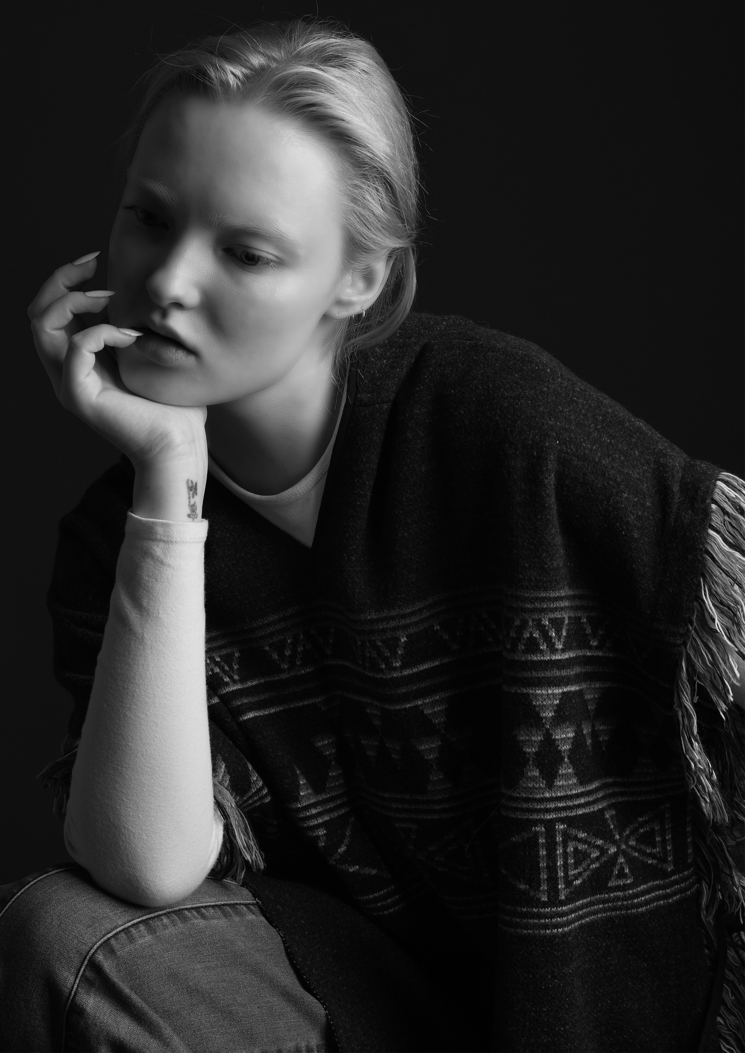 АЛИНА СНИМАЕТ