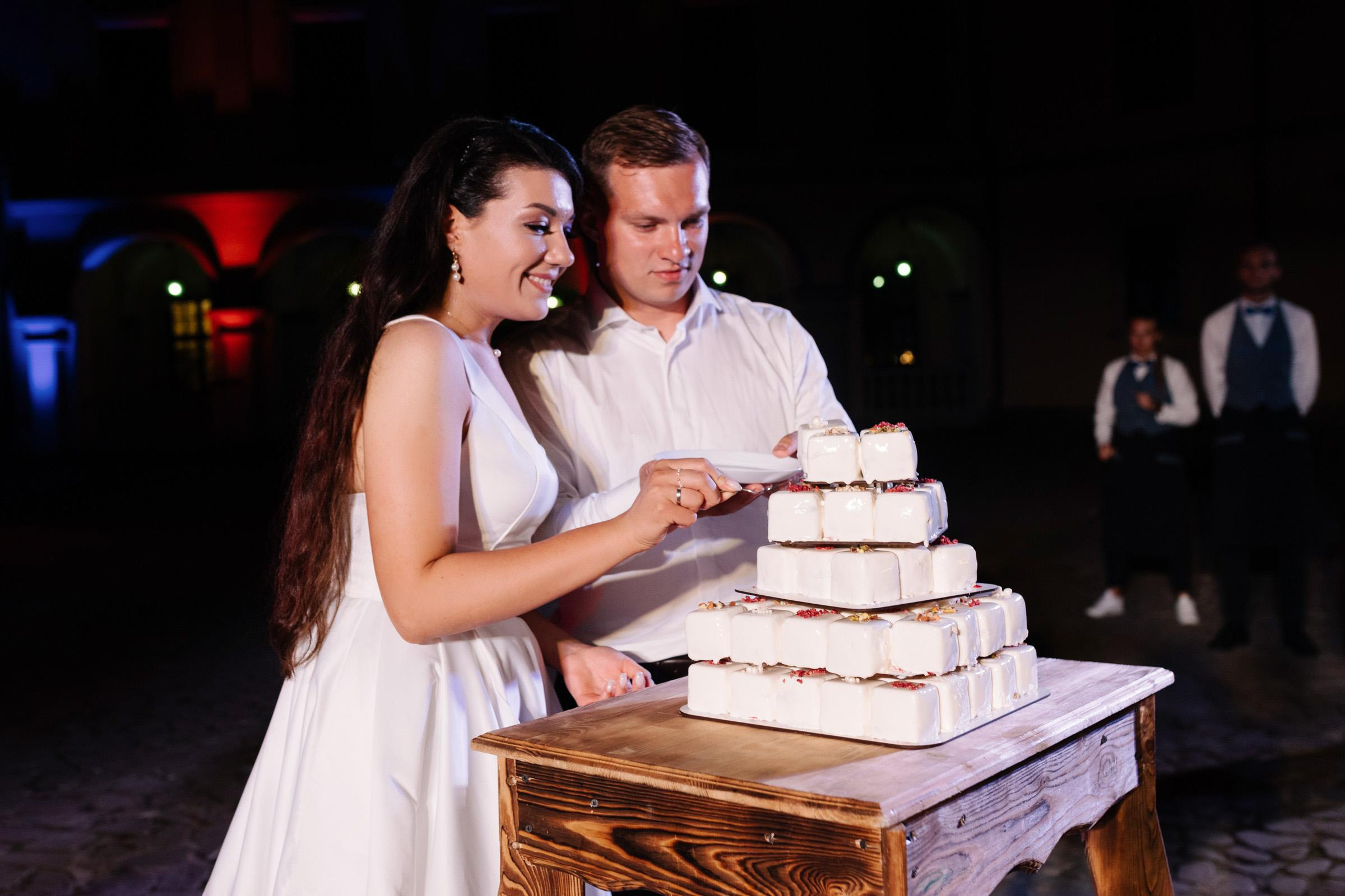 An Atmospheric Wedding in a Historic Castle — Style, Emotion, Celebration