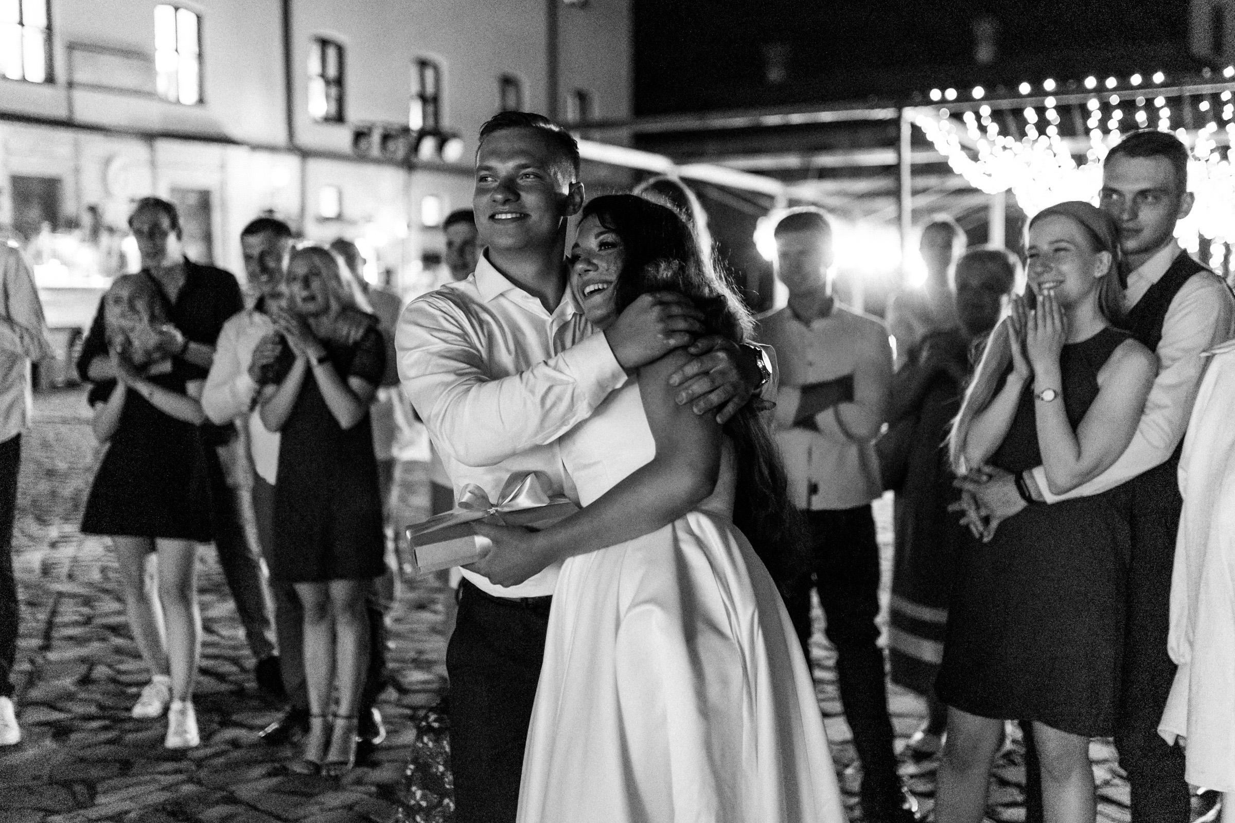 An Atmospheric Wedding in a Historic Castle — Style, Emotion, Celebration