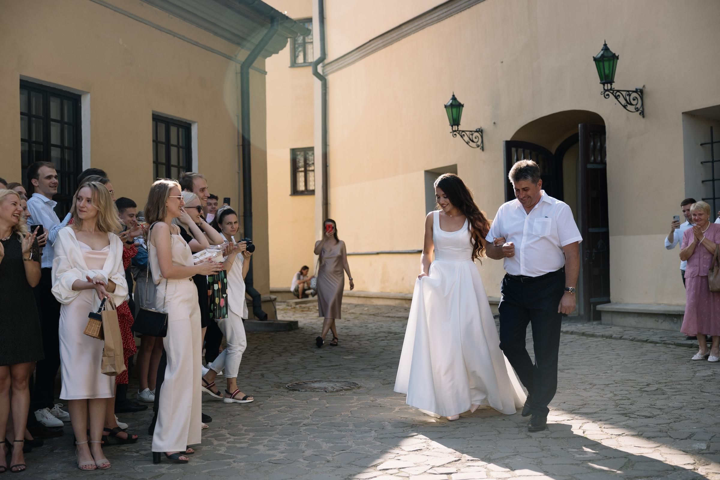An Atmospheric Wedding in a Historic Castle — Style, Emotion, Celebration