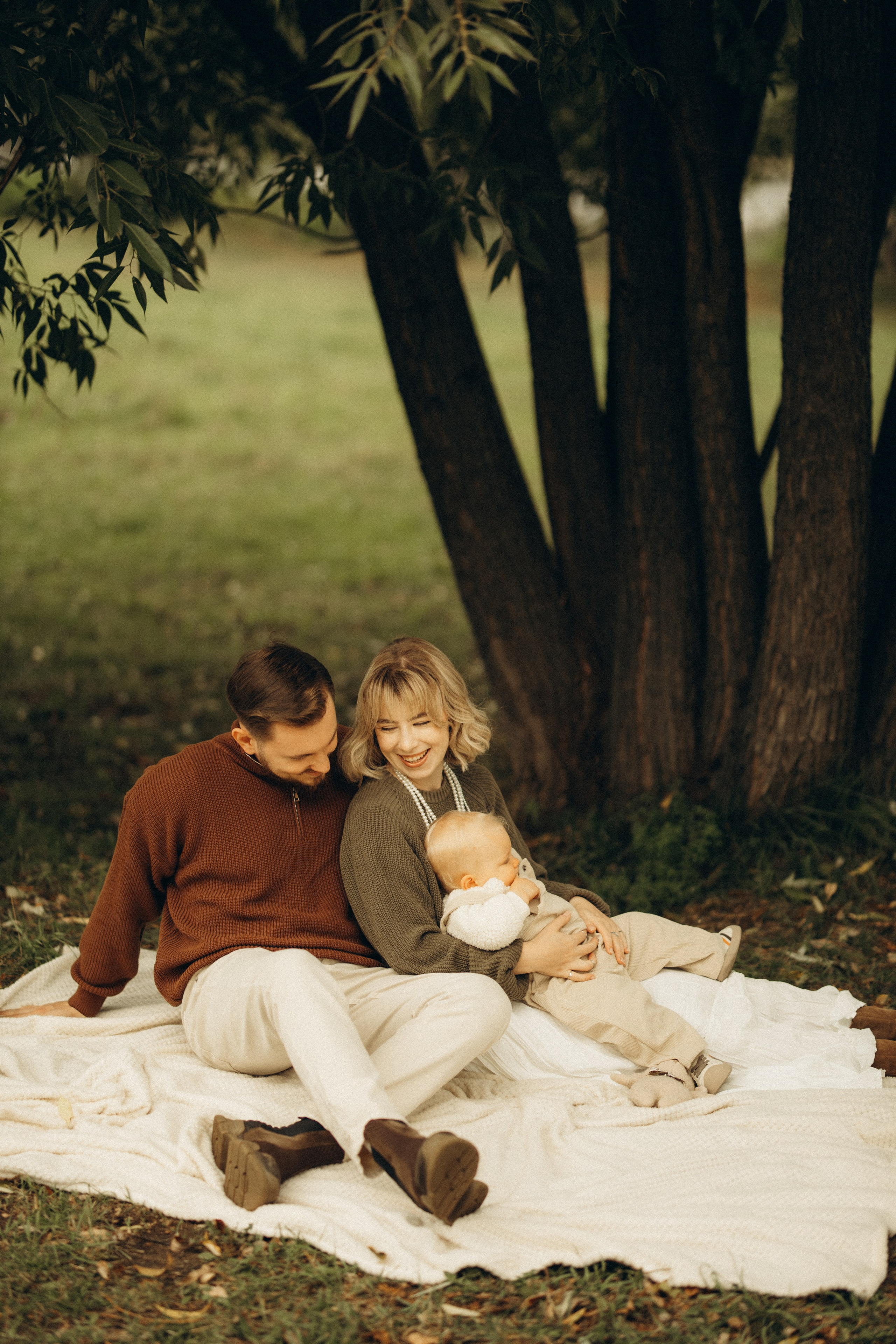 Семейная фотосессия в Ярославле на природе. Семейный фотограф Вероника Каюрова Ярославль