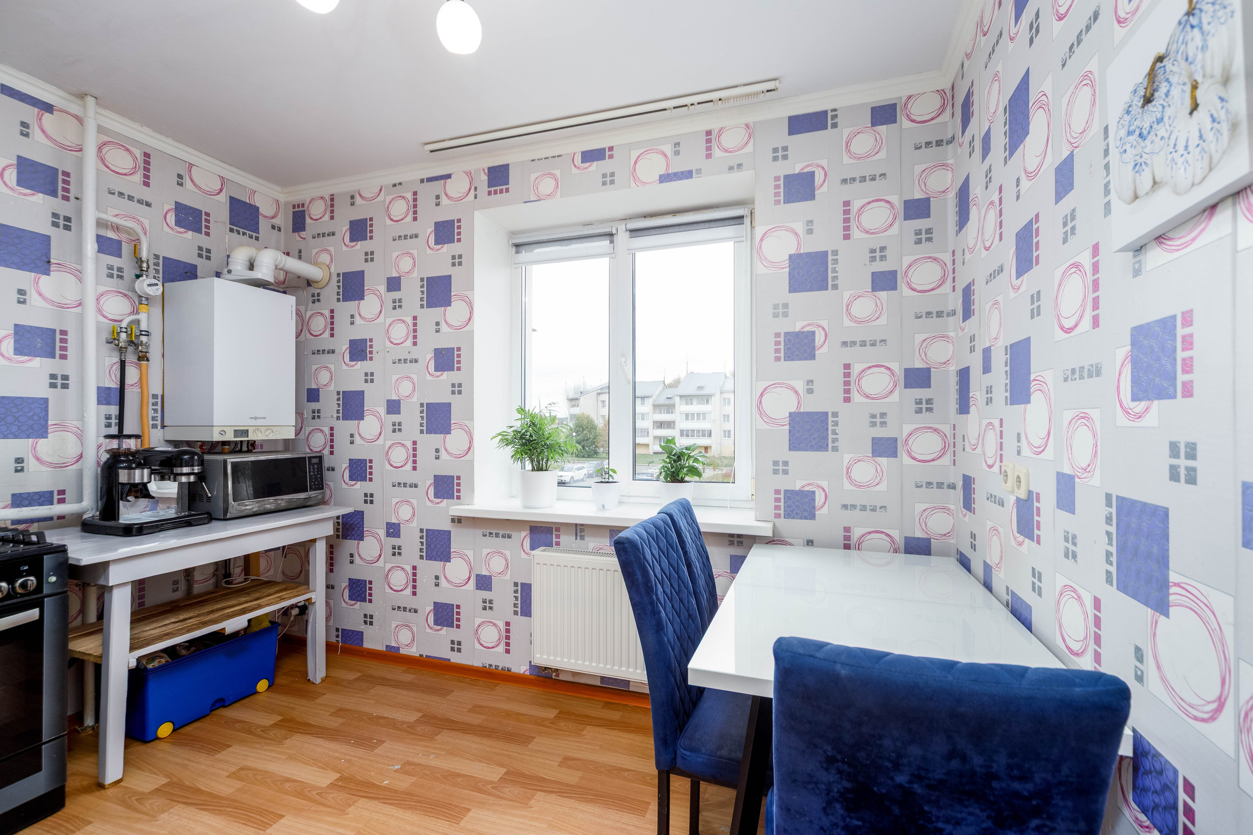Фото интерьера кухни в двухкомнатной квартире