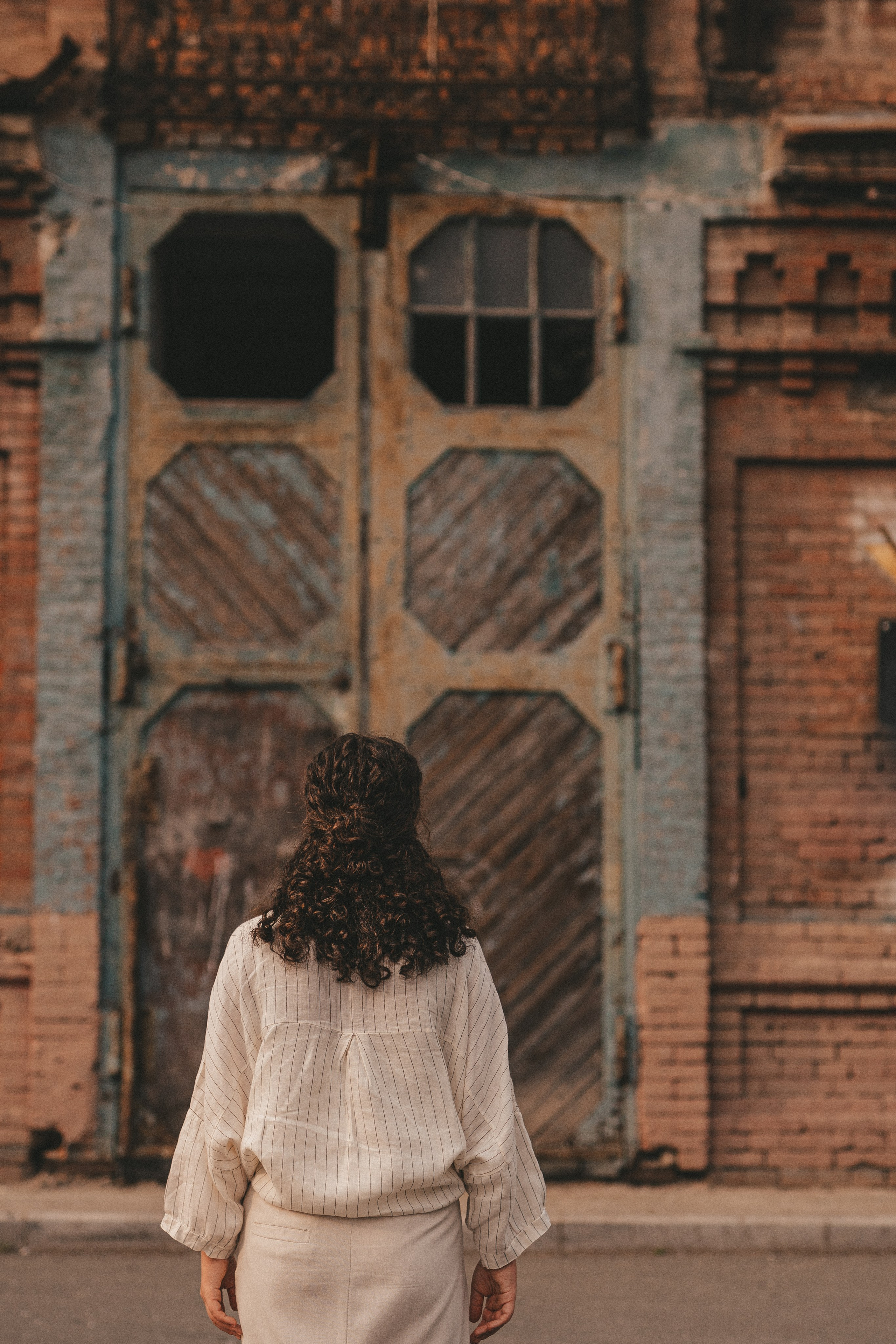 Взрослые брат и сестра, съемка во Владивостоке. Портретный и семейный фотограф во Владивостоке Светлана Мухильченко