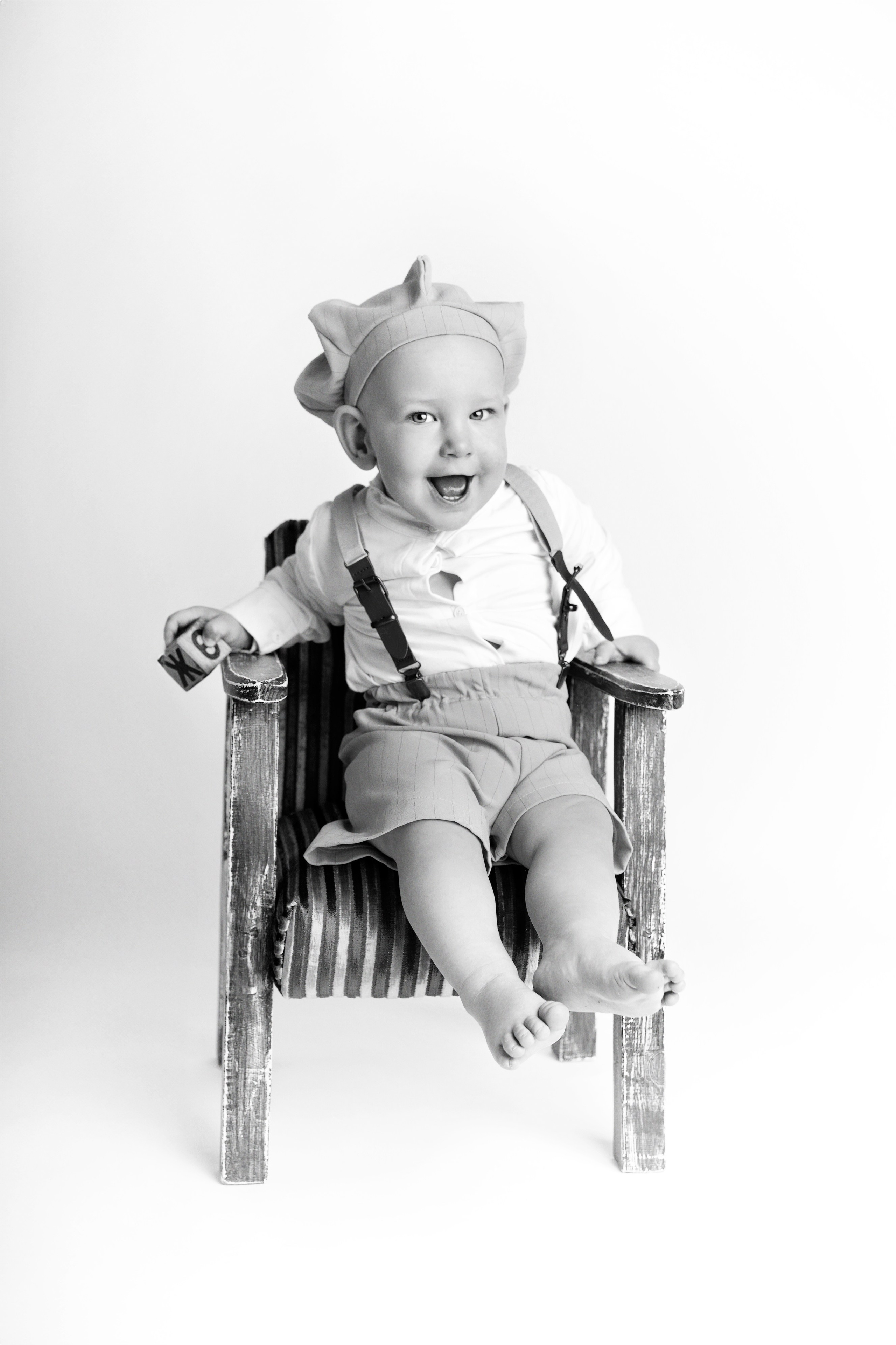 ГОДИК В РЕТРО СТИЛЕ. Фотограф новорожденных беременных в Тюмени Ткачук Татьяна