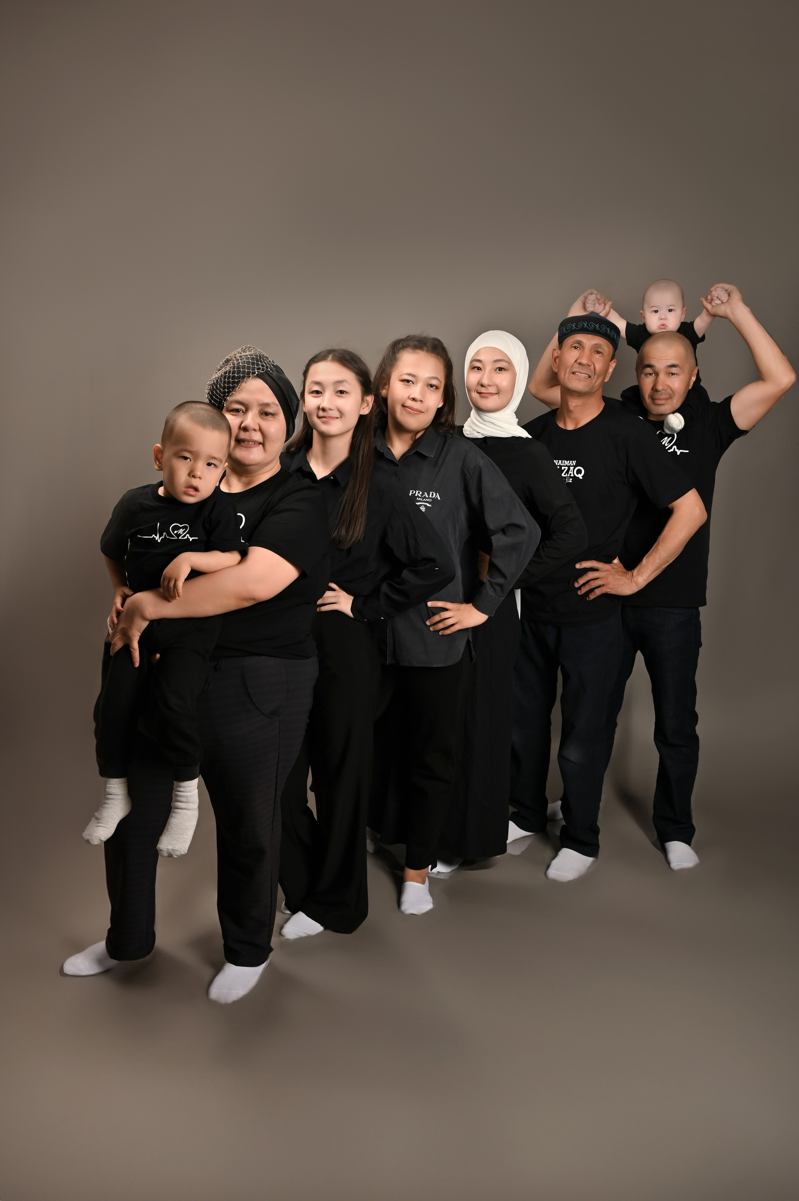 Семейные фотосессии. Фотограф Новорожденных и семейный Элла Огай г. Сатпаев