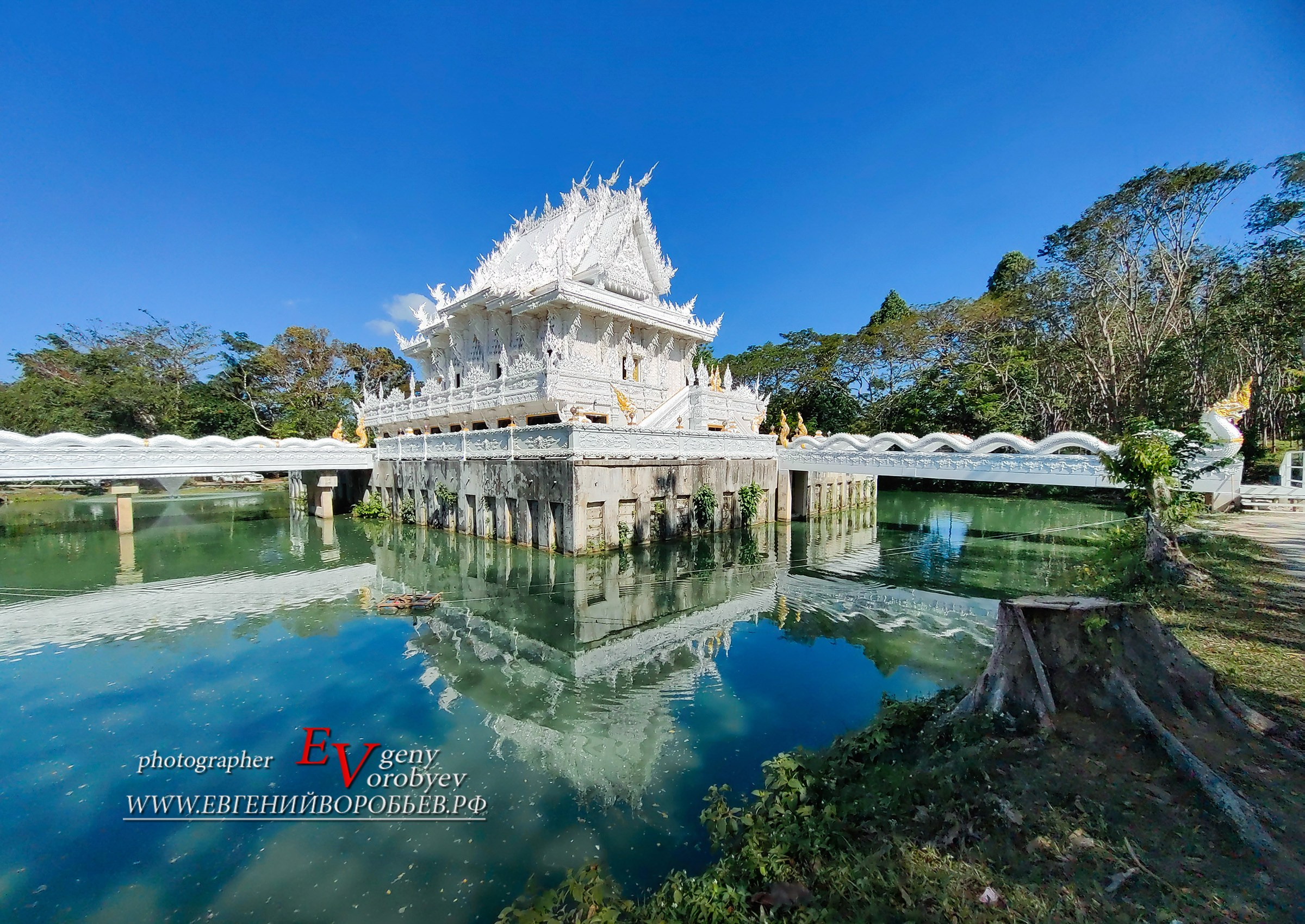 Белый храм на Пхукете Ват Канан Wat Kanan буддистский экскурсия интересной место Phuket туристический гид индивидуальная экскурсия поездка монах монастырь что посмотреть топ мест Пхукет Ват чалон Wat Chalong