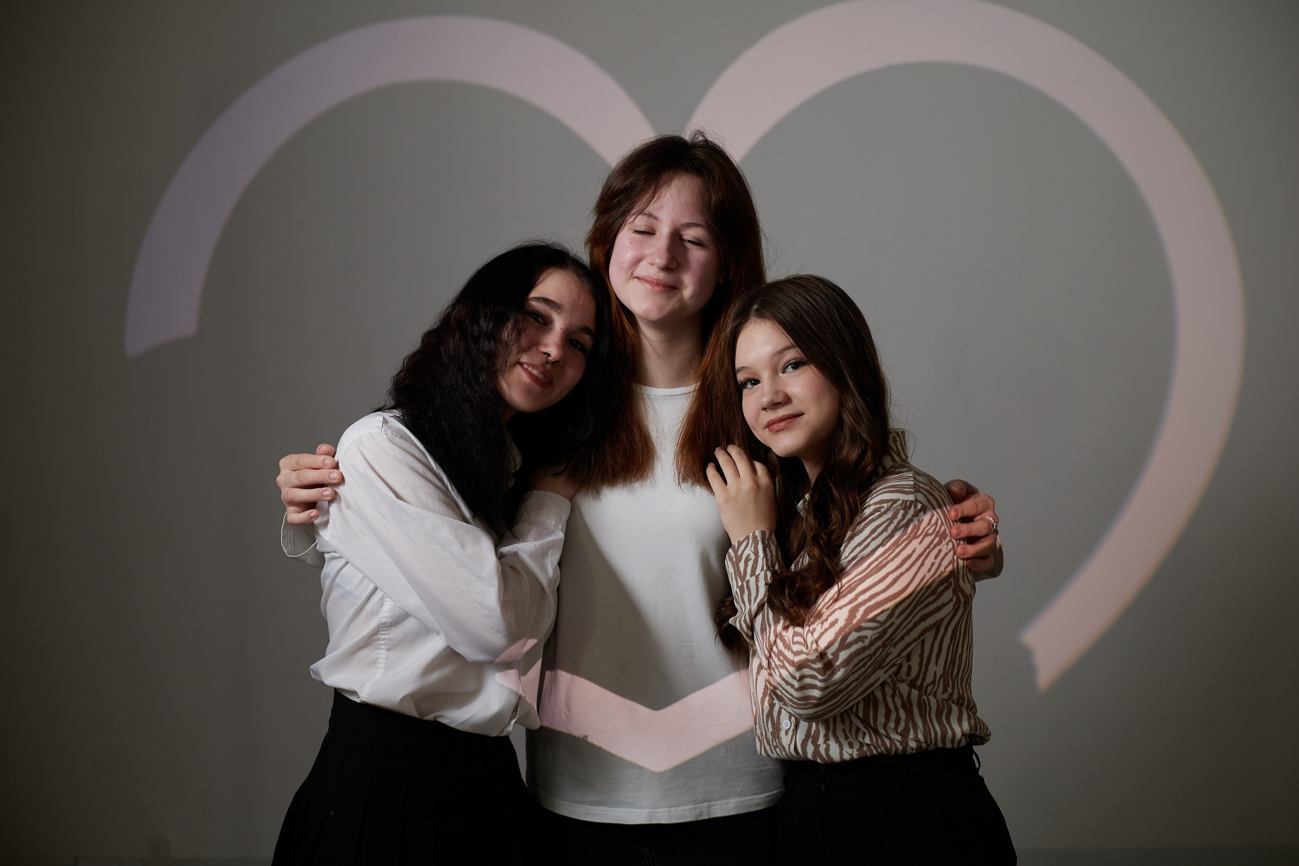 Команда фотостудии Fotobook. Выпускные альбомы в Тюмени для школ, садов, вузов спортивных секций