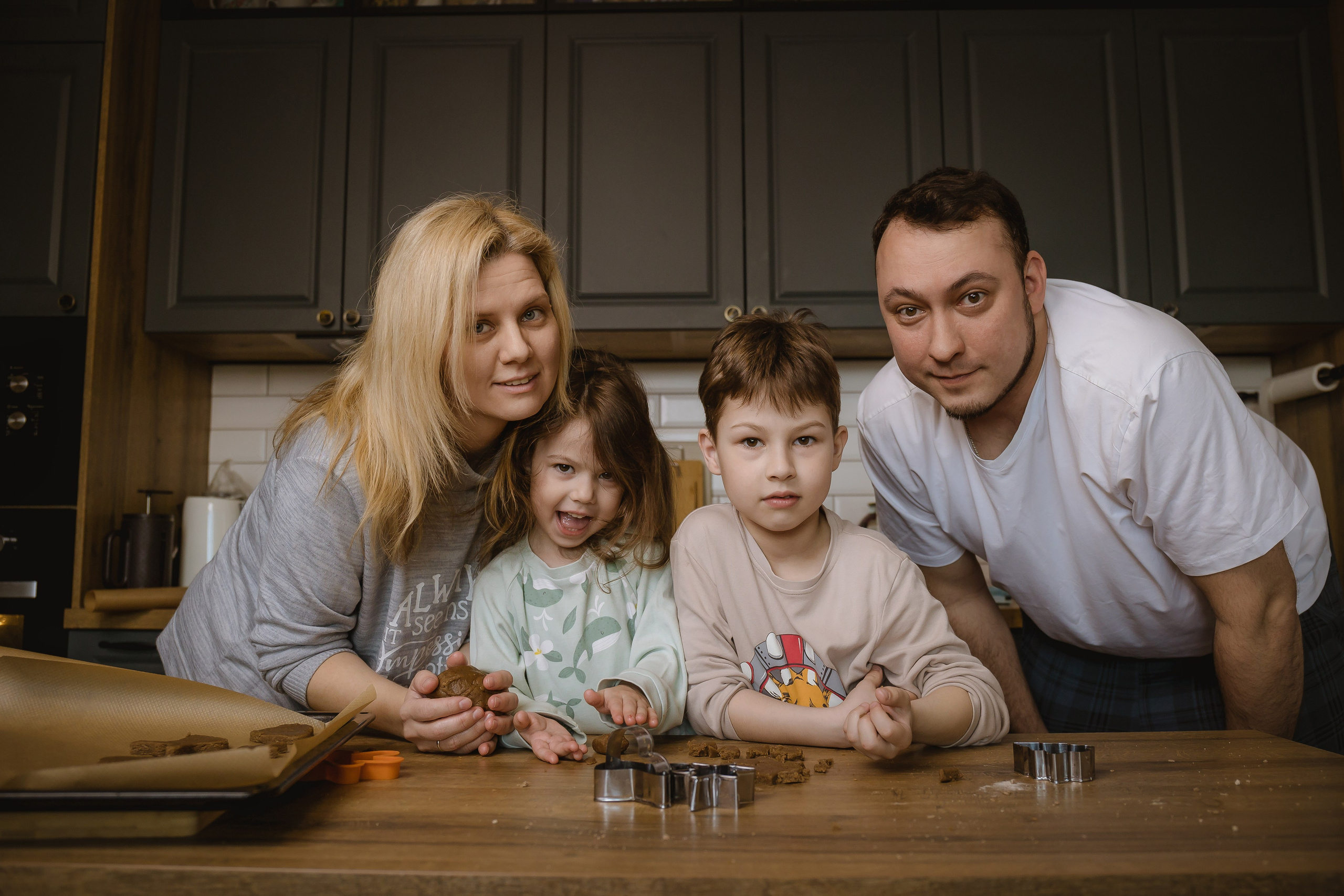 Семейная фотосессия для семейного альбома