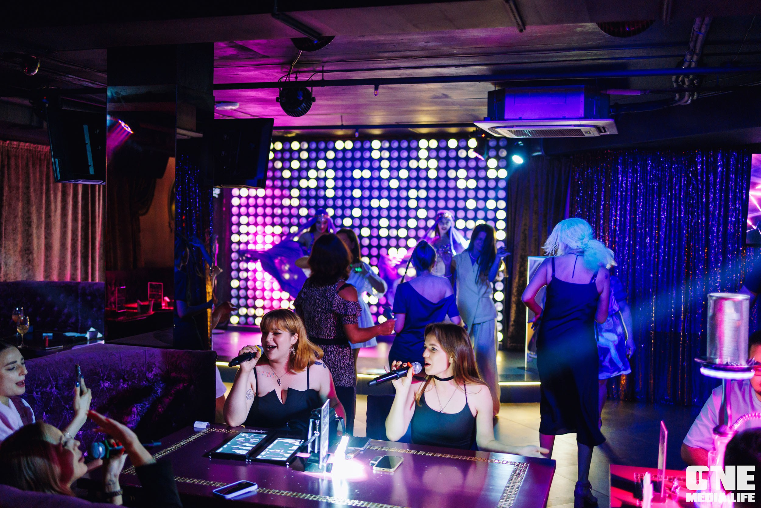 Фоторепортаж из караоке-клуба Эйфория. One Media Life: фоторепортажи, фотоотчеты с мероприятий и заведений