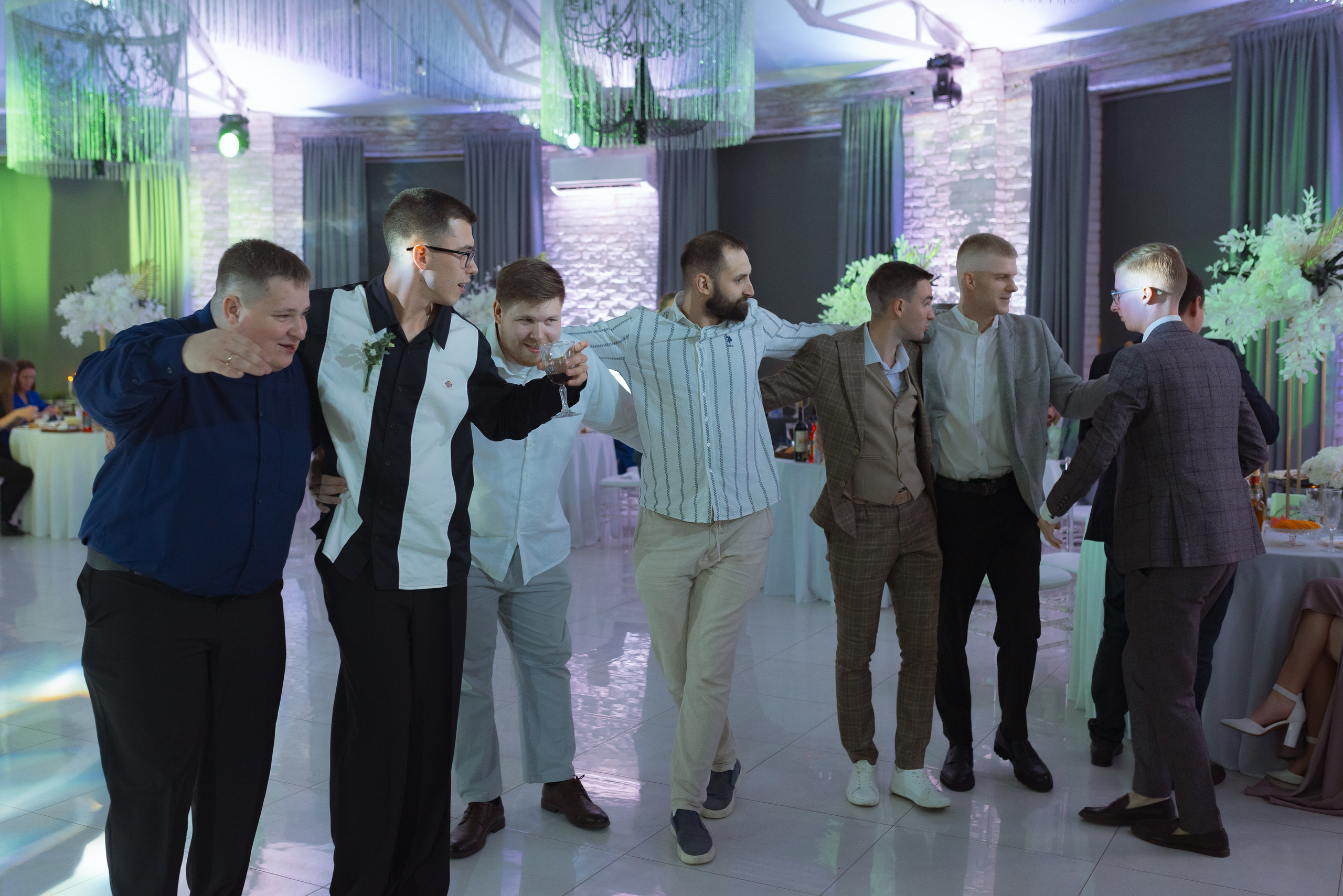 Свадьба Ирины и Дениса — Дом архитектора, Исаакий, Инженерный замок и банкет. Свадебный фотограф Дмитрий Родионов — Санкт-Петербург и Ленинградская область