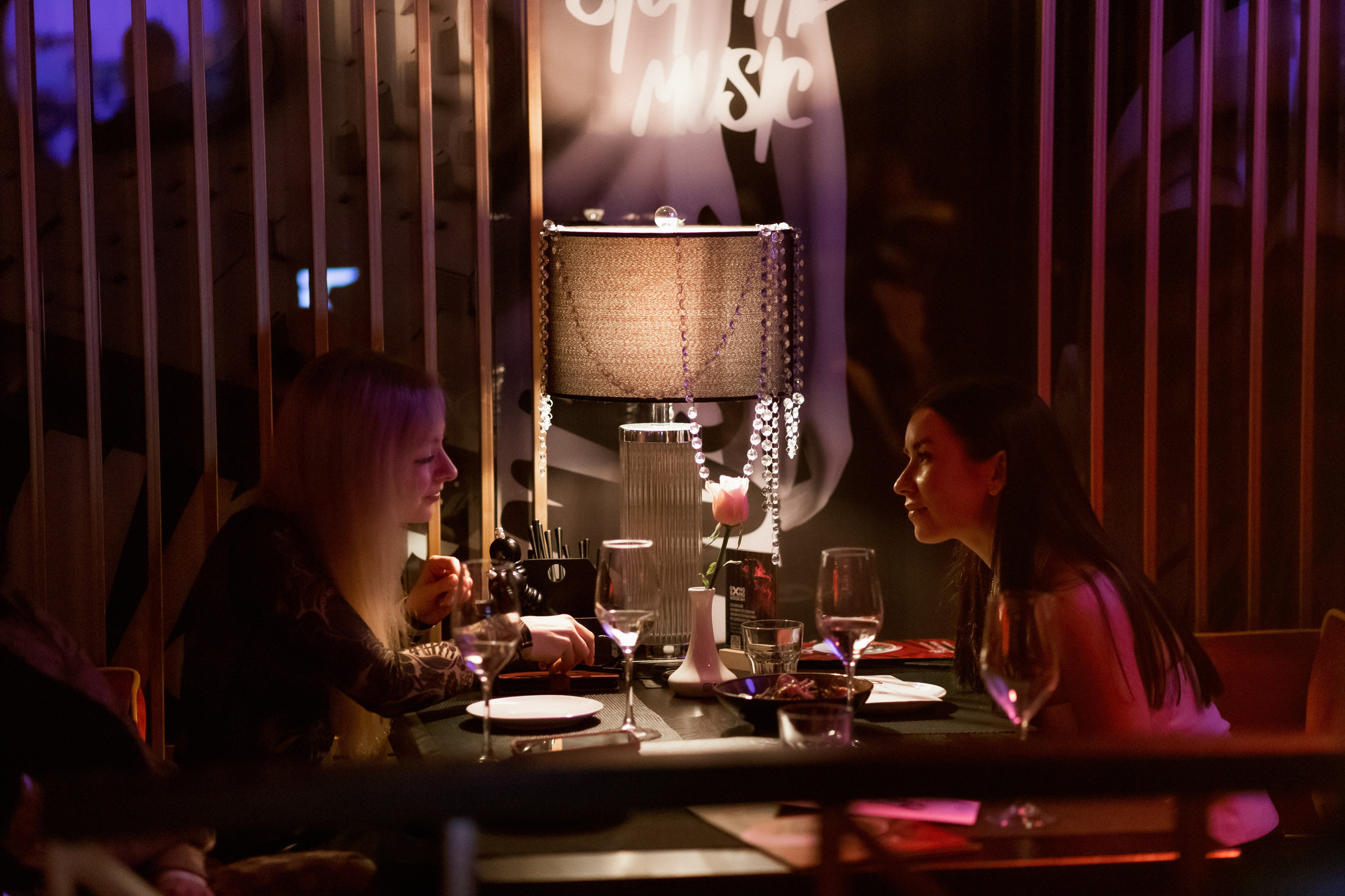 YANA URBAN: сольный концерт в «Анжелика Wineroom». СВОИ. ФОТООТЧЕТЫ-СОБЫТИЯ-МЕСТА