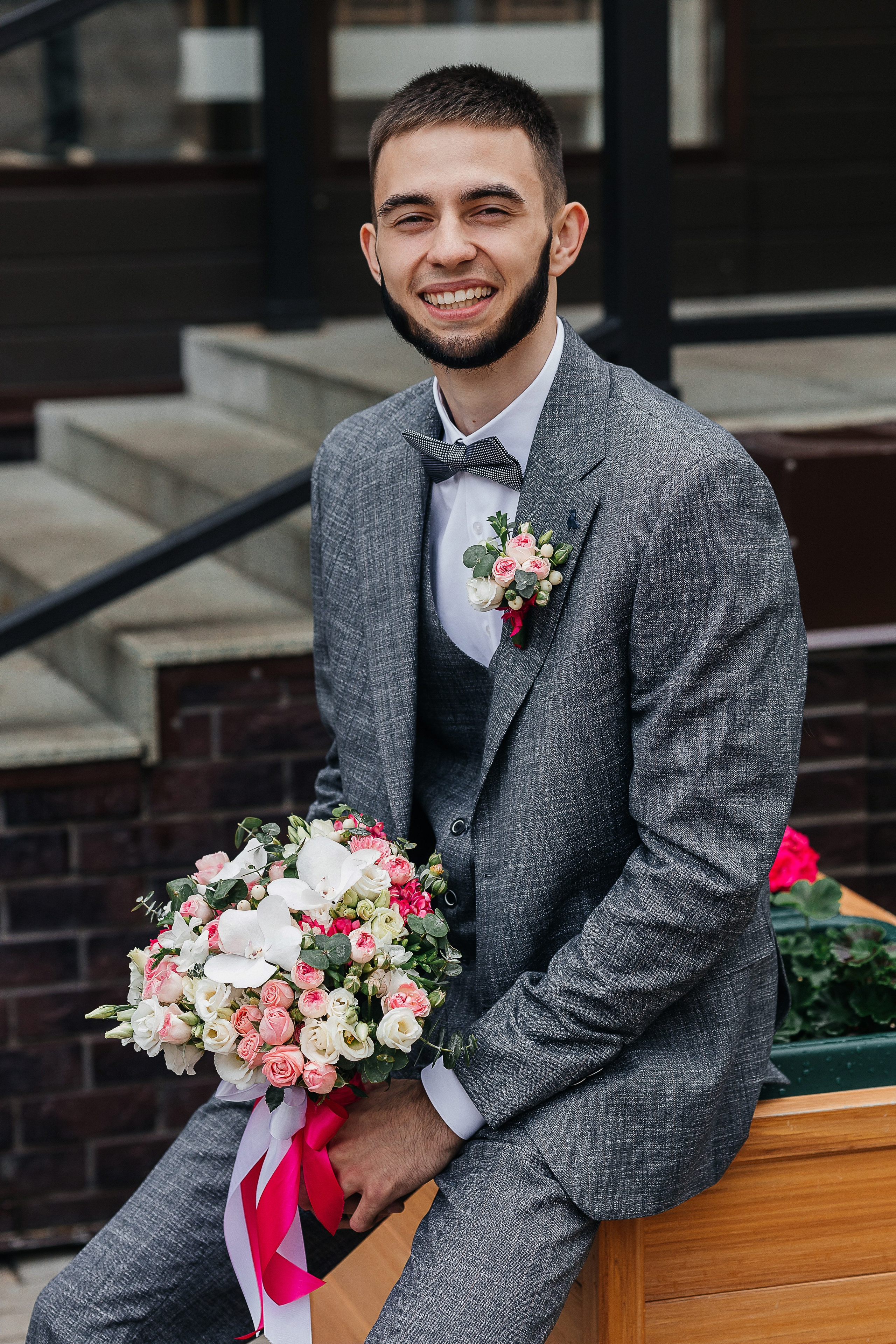 Чувственная первая встреча пары в отеле. Олег Сверчков | Свадебный фотограф Вологда