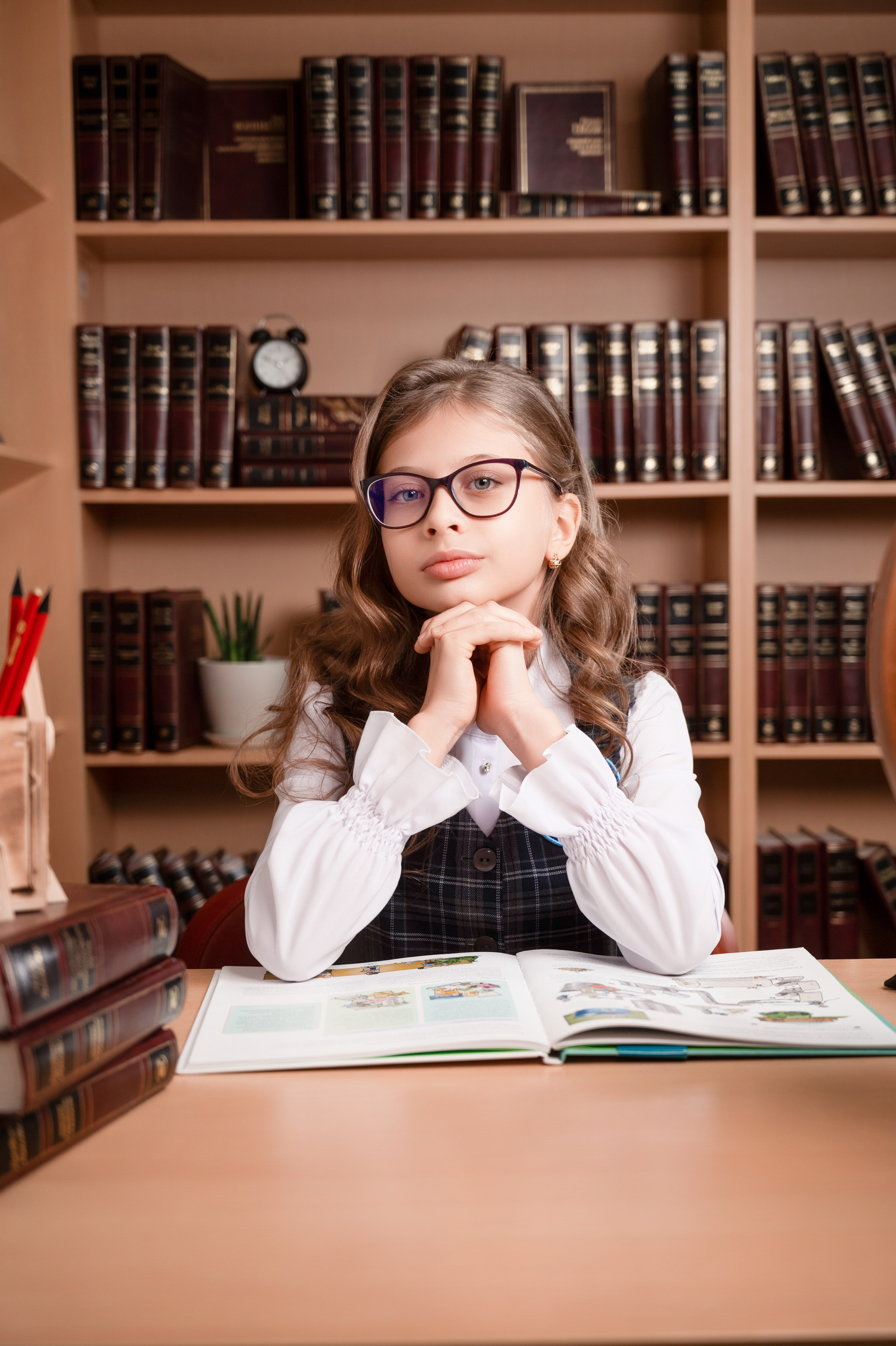 Школьные фото младших классов Нижневартовск | Портфолио фотографа. AR-t студия «Альбом+», г. Нижневартовск