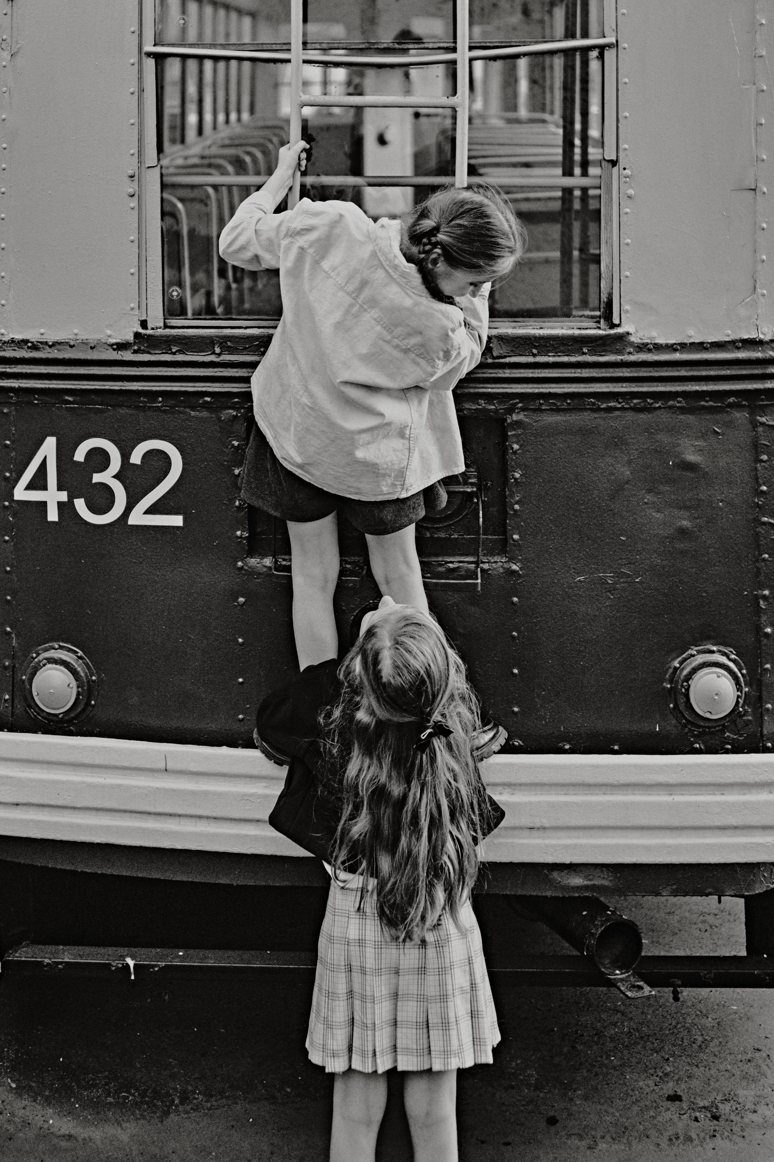 Творческая фотосессия в трамвае. Фотограф в Минске Алёна Дианина