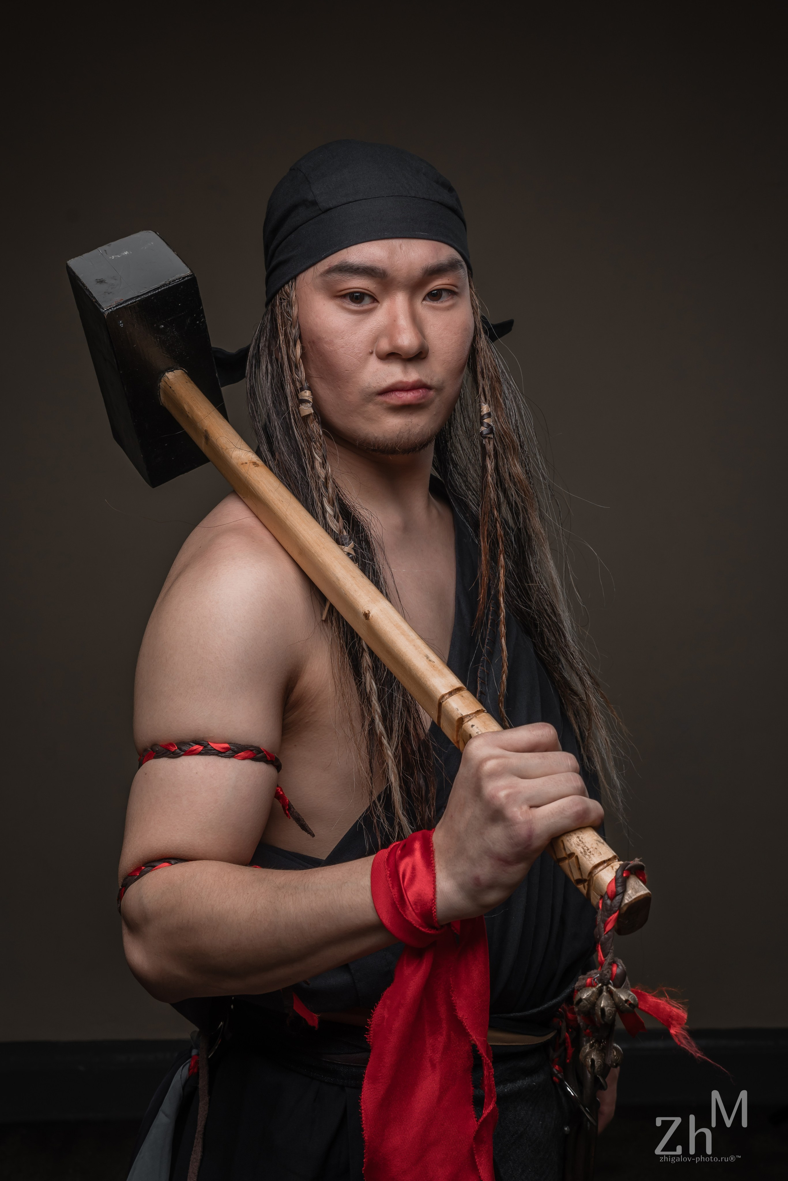 Съёмка в бурятских национальных костюмах. Семейный и свадебный фотограф в Иркутске Максим Жигалов