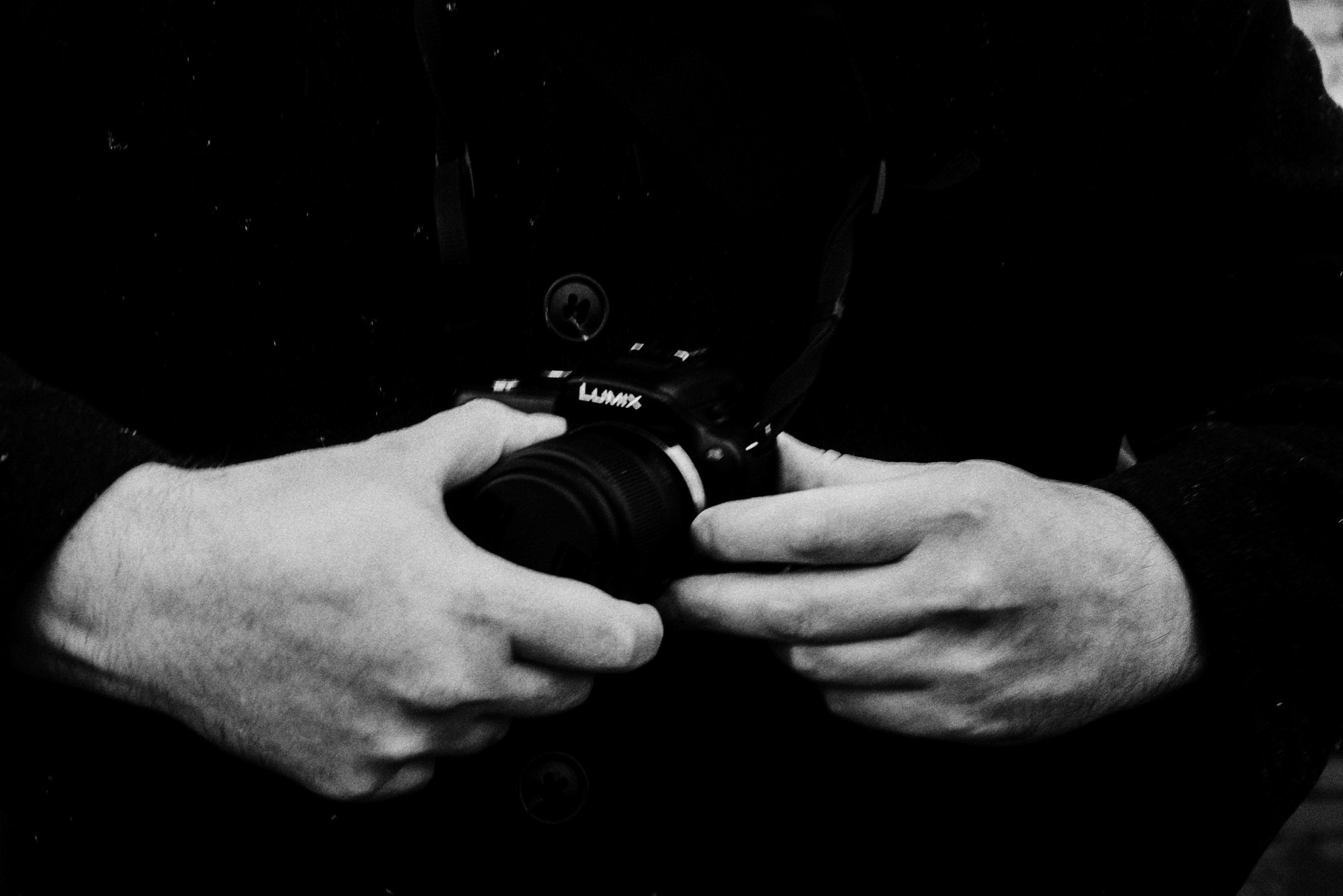 Мужской портрет на крыше в Тюмени Дарья Мустафина. Портретный фотограф Тюмень Дарья Мустафина