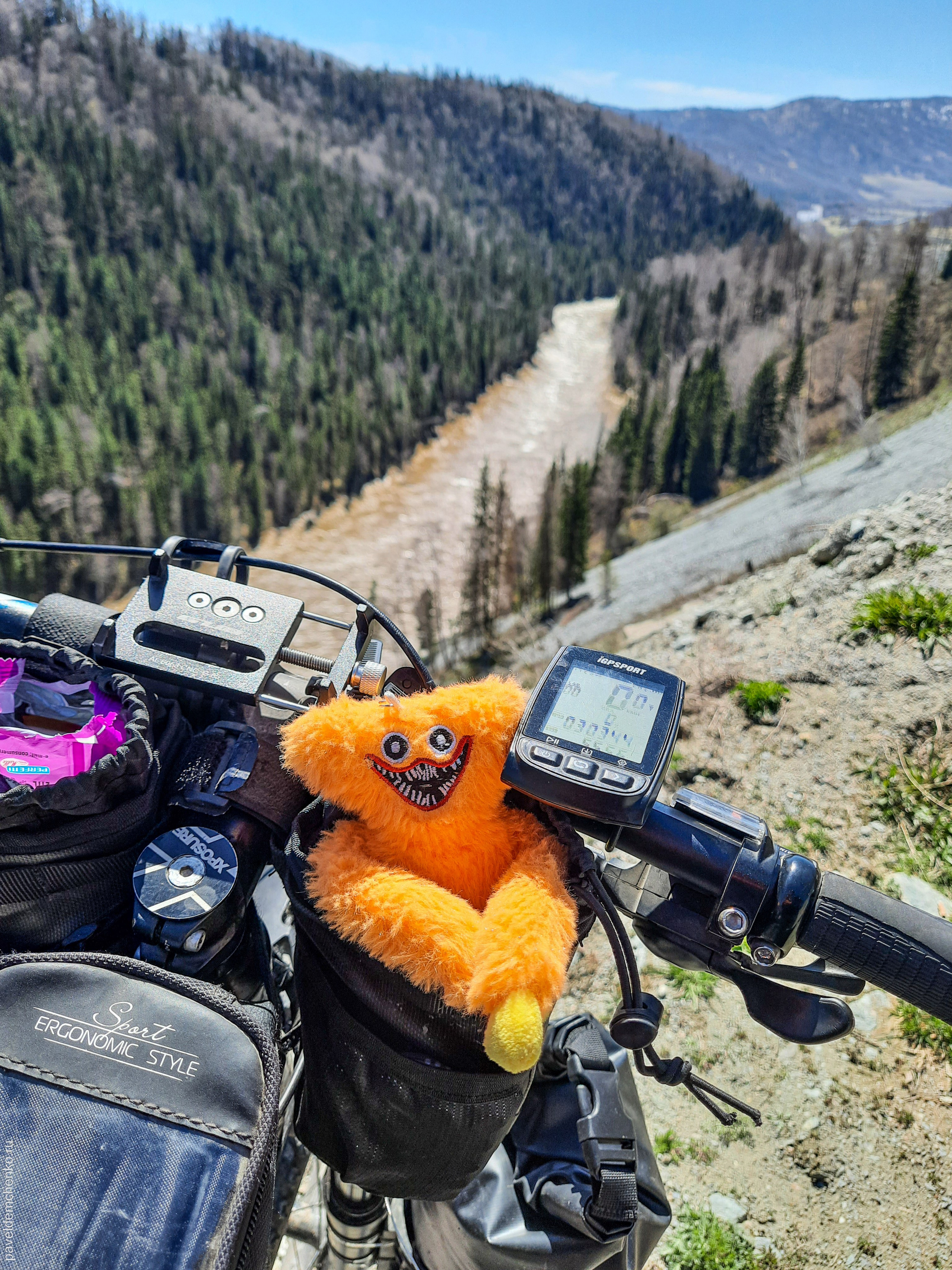 Как Генка Большой вёз Хагги Вагги на Тюнгурскую тропу. Gennady Travel