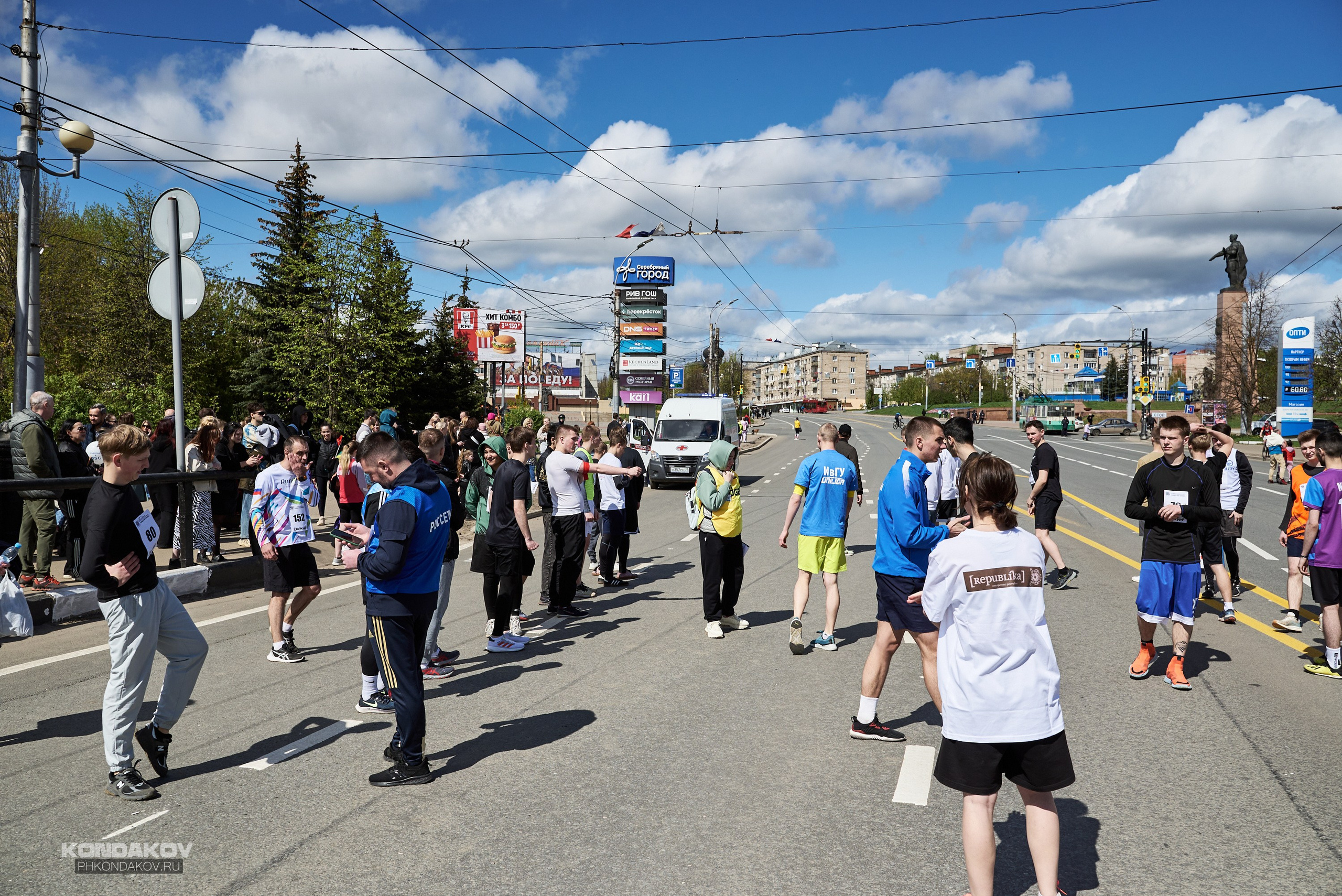 Первомайская эстафета в Иваново 2024 год. Фотограф в Иваново: Каталожная съемка одежды и постельного белья, Wildberries