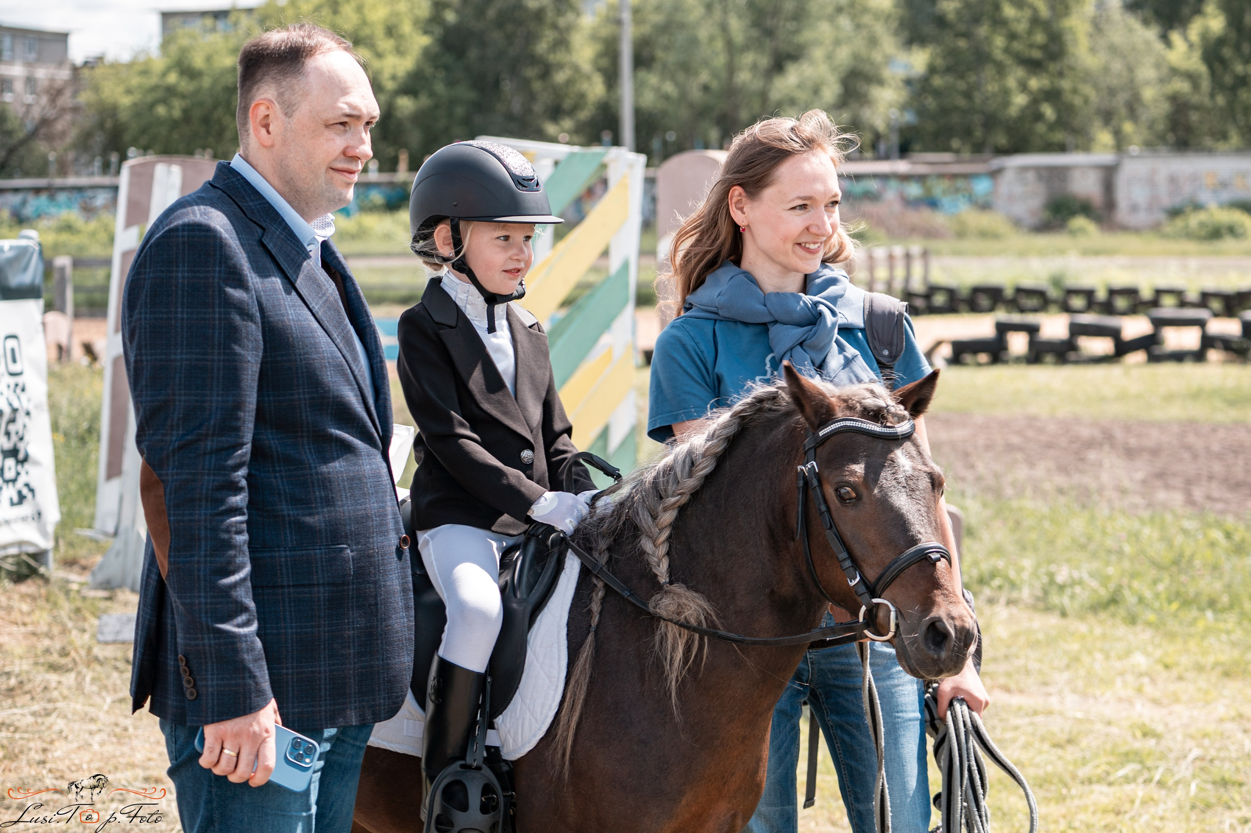 Областные соревнования по выездке. Тверь. Конный и фотограф с животными в Твери Топталова Люся