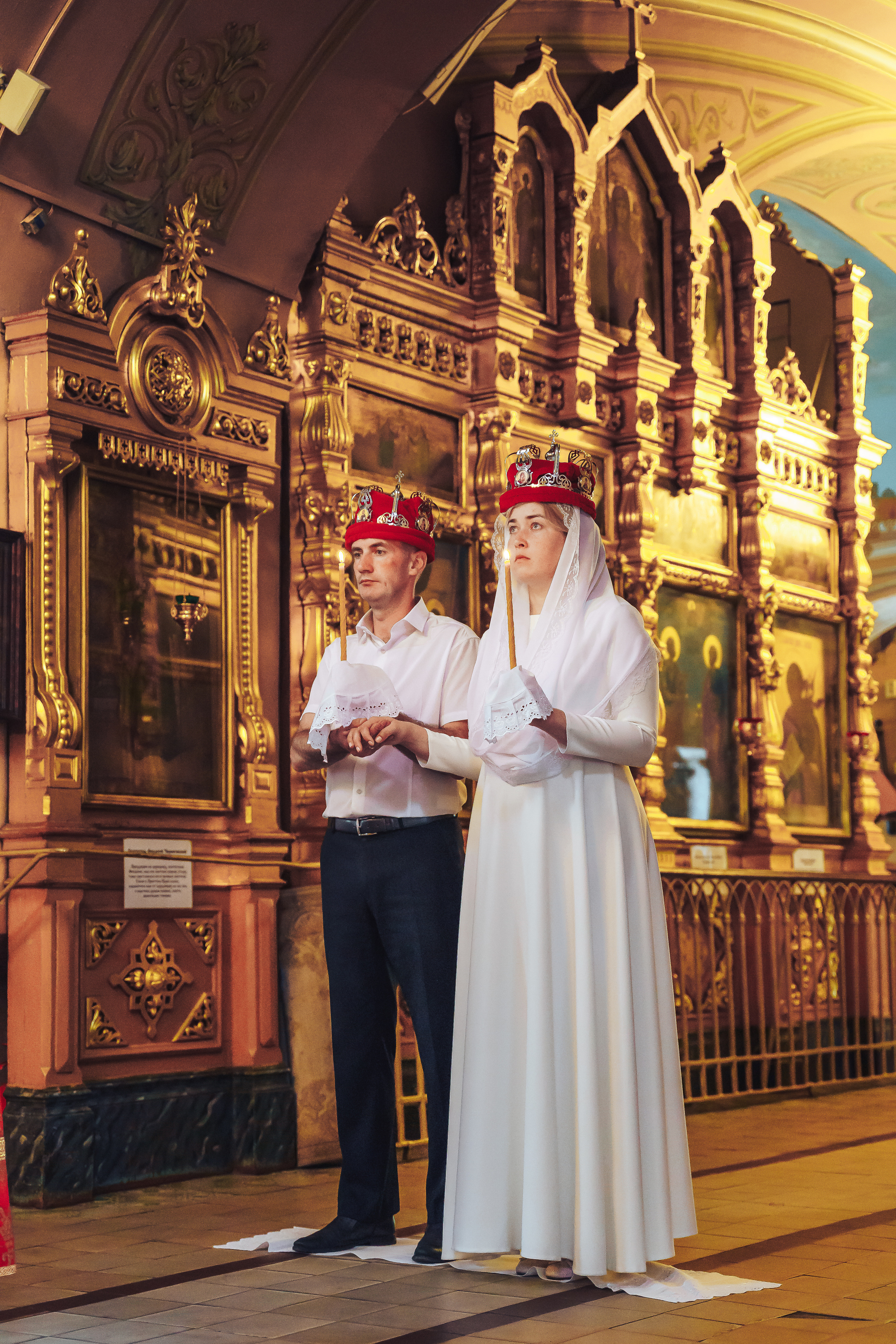 Свадебный фотограф на венчание в Храме Богородицы в Щелково