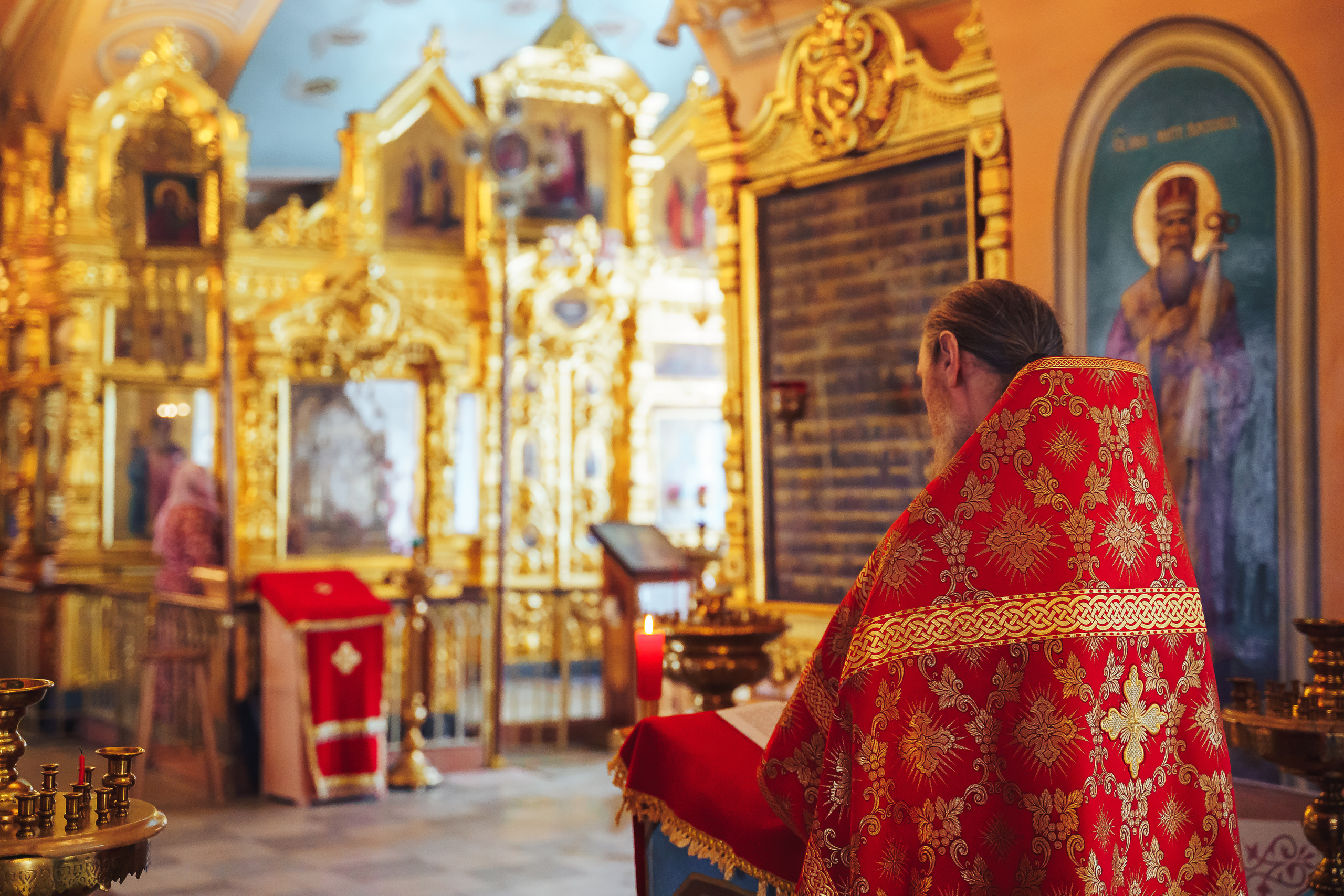 Свадебный фотограф на венчание в Храме Богородицы в Щелково