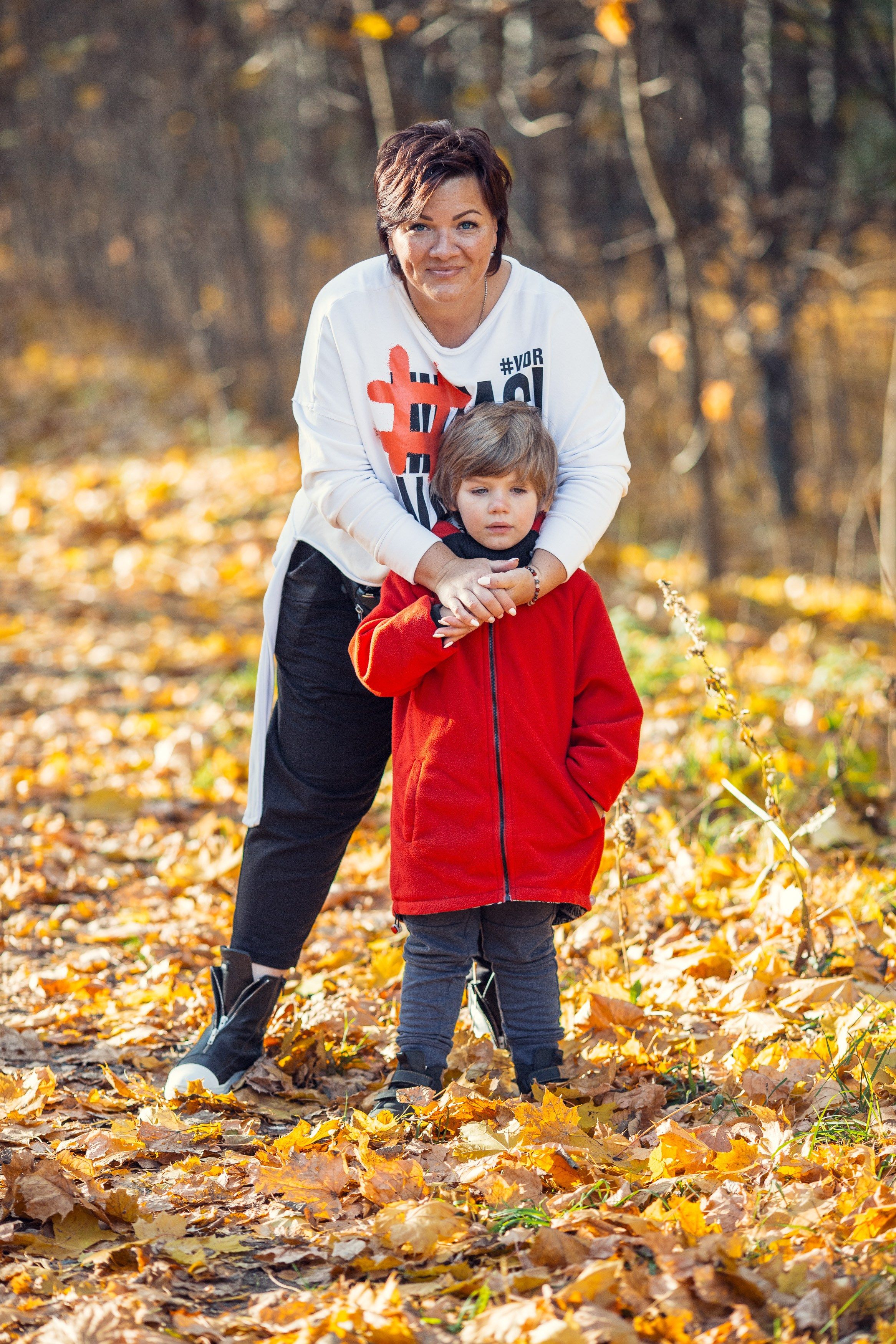 Фотопрогулка семьи в осеннем лесу. Фотограф — Евгений Свистков