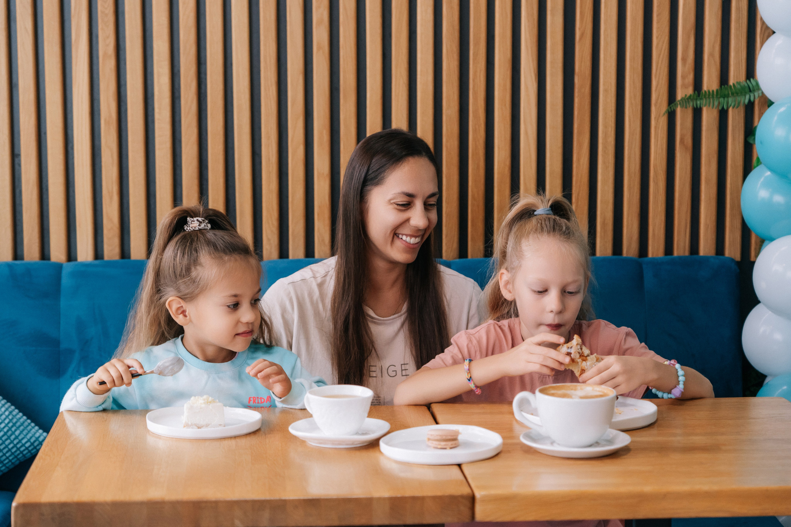 Интерьерная фотосъемка кафейни Hot Black Coffe (г. Королев)