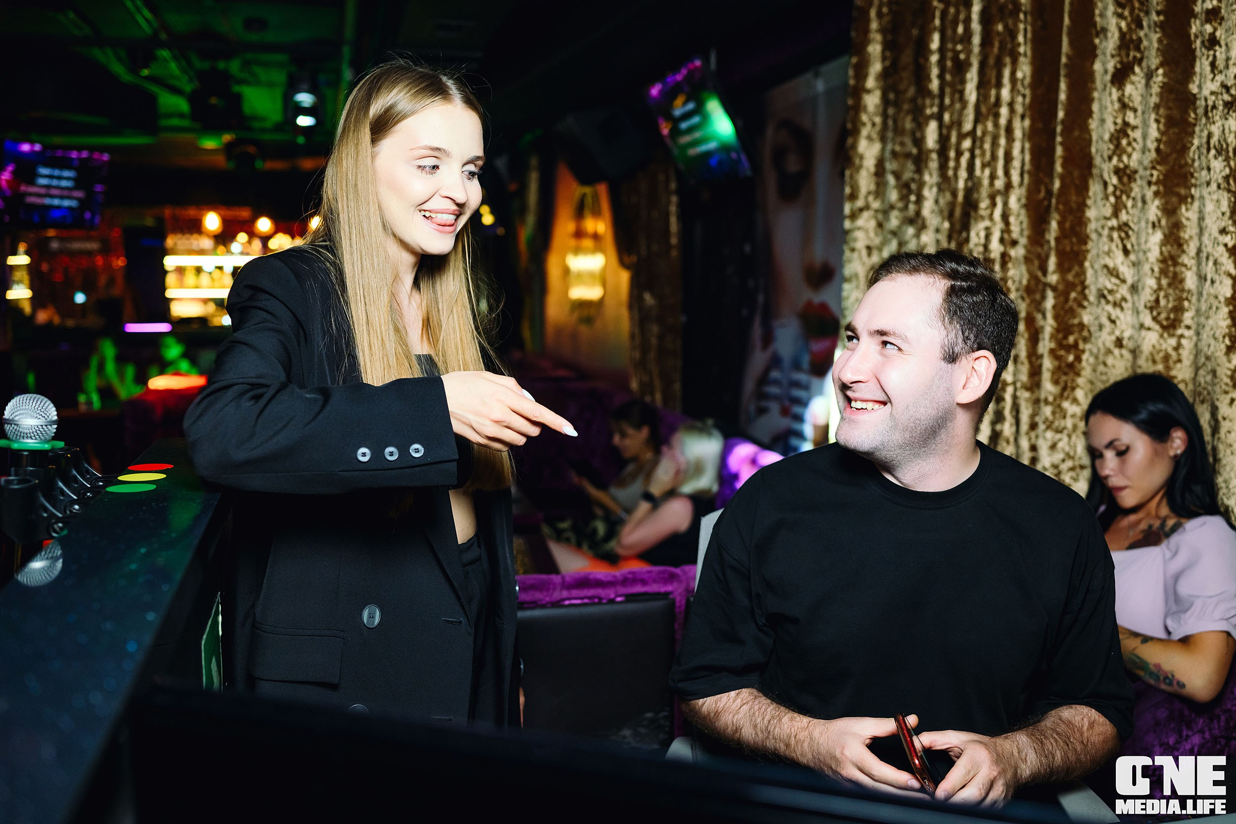 Фоторепортаж из караоке-клуба Эйфория. One Media Life: фоторепортажи, фотоотчеты с мероприятий и заведений
