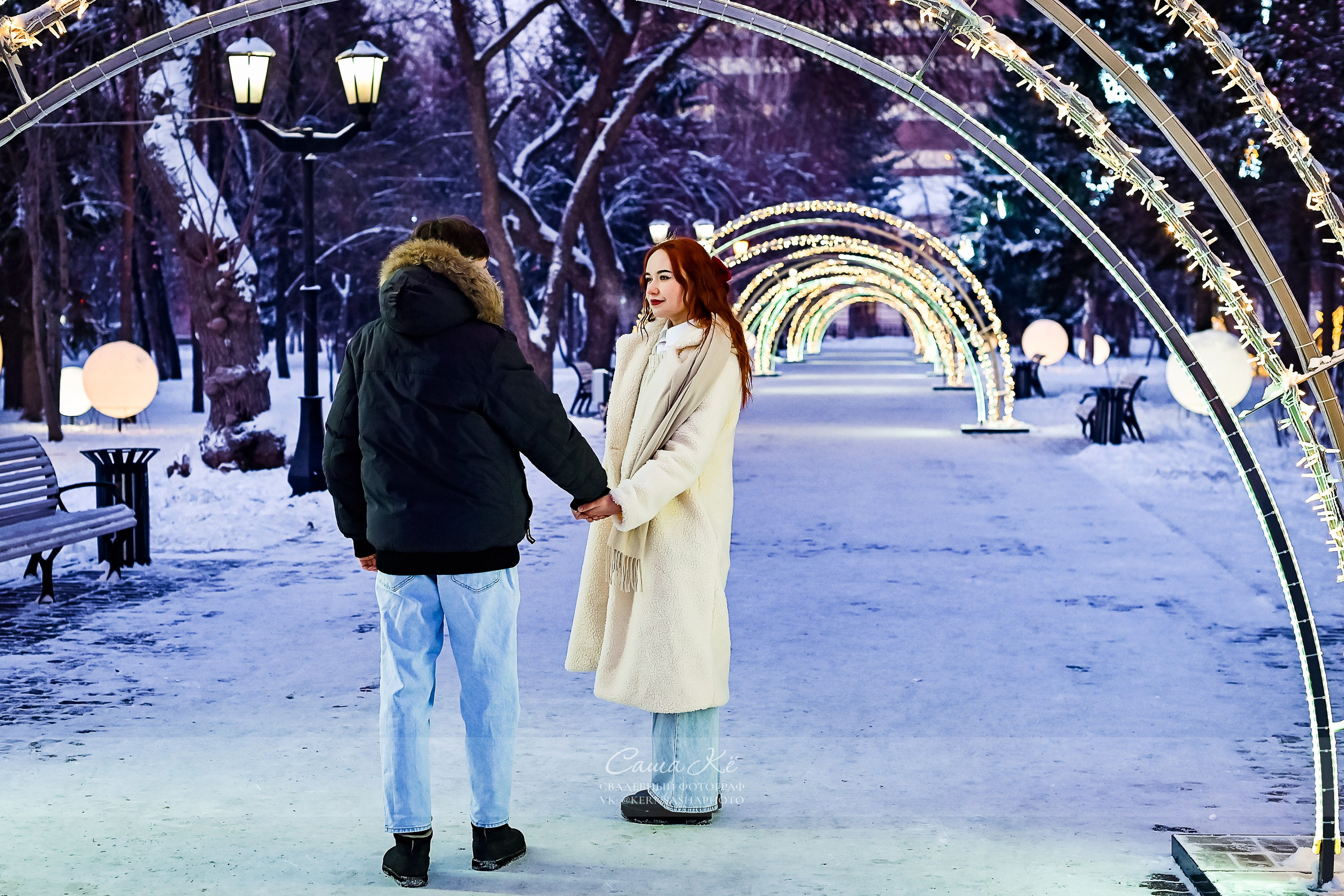 Новогодняя Love-story У&Л — Сказочные моменты зимней любви. Свадебный, семейный и event фотограф в Новосибирске и Новосибирской области Саша Кё