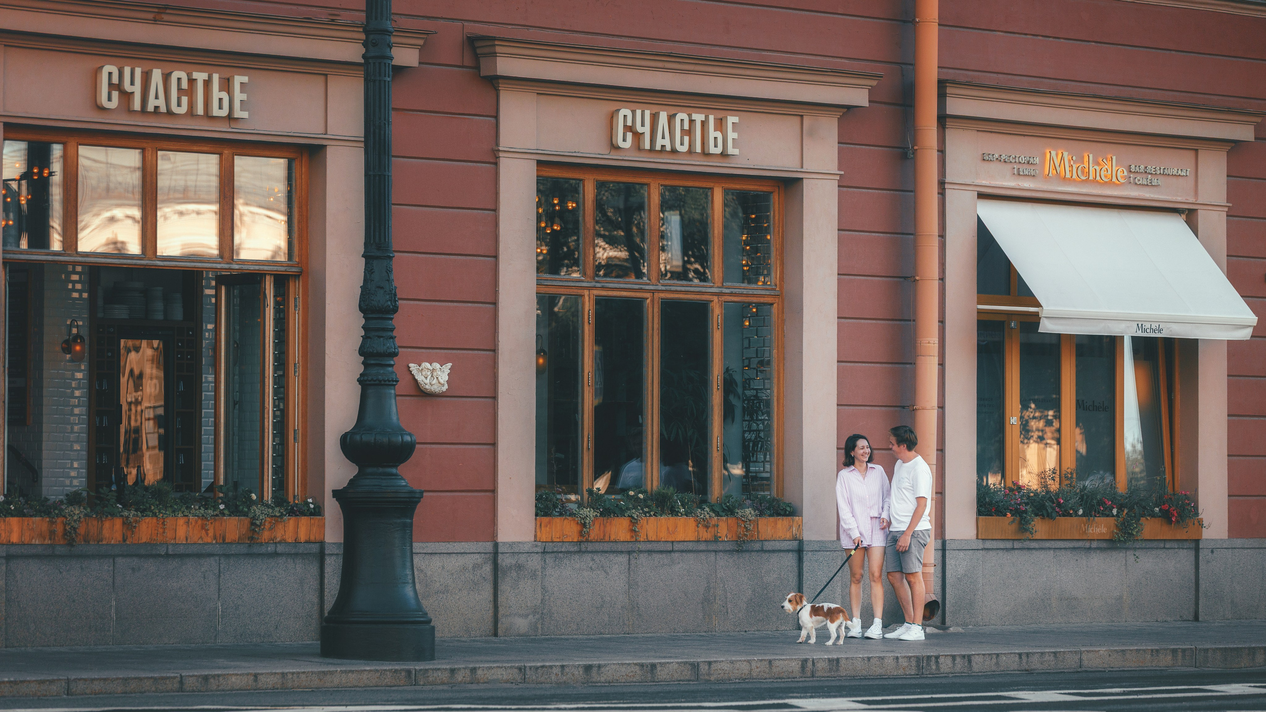 Рассветная прогулка по центру города. Фотограф-анималист Юлия Зубкова