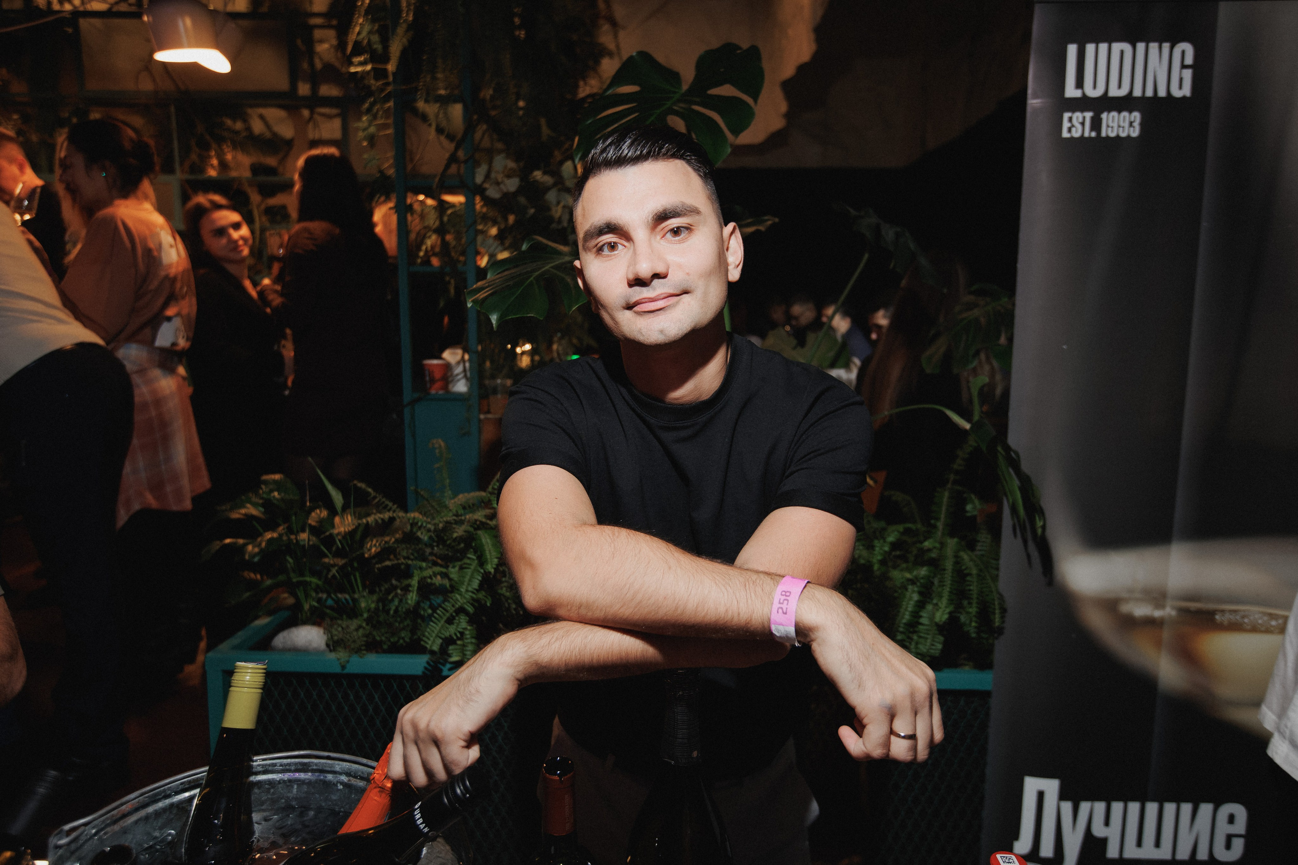 ВИННЫЙ ФЕСТИВАЛЬ. СВОИ. ФОТООТЧЕТЫ-СОБЫТИЯ-МЕСТА