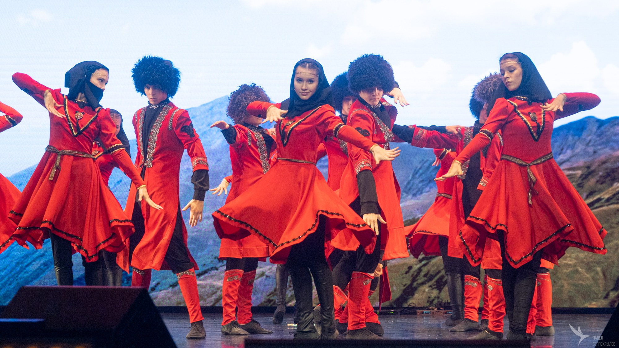 Юбилейный концерт студии эстрадного танца «Изумрудный город». Репортажный фотограф в Казани Павел Серпокрылов